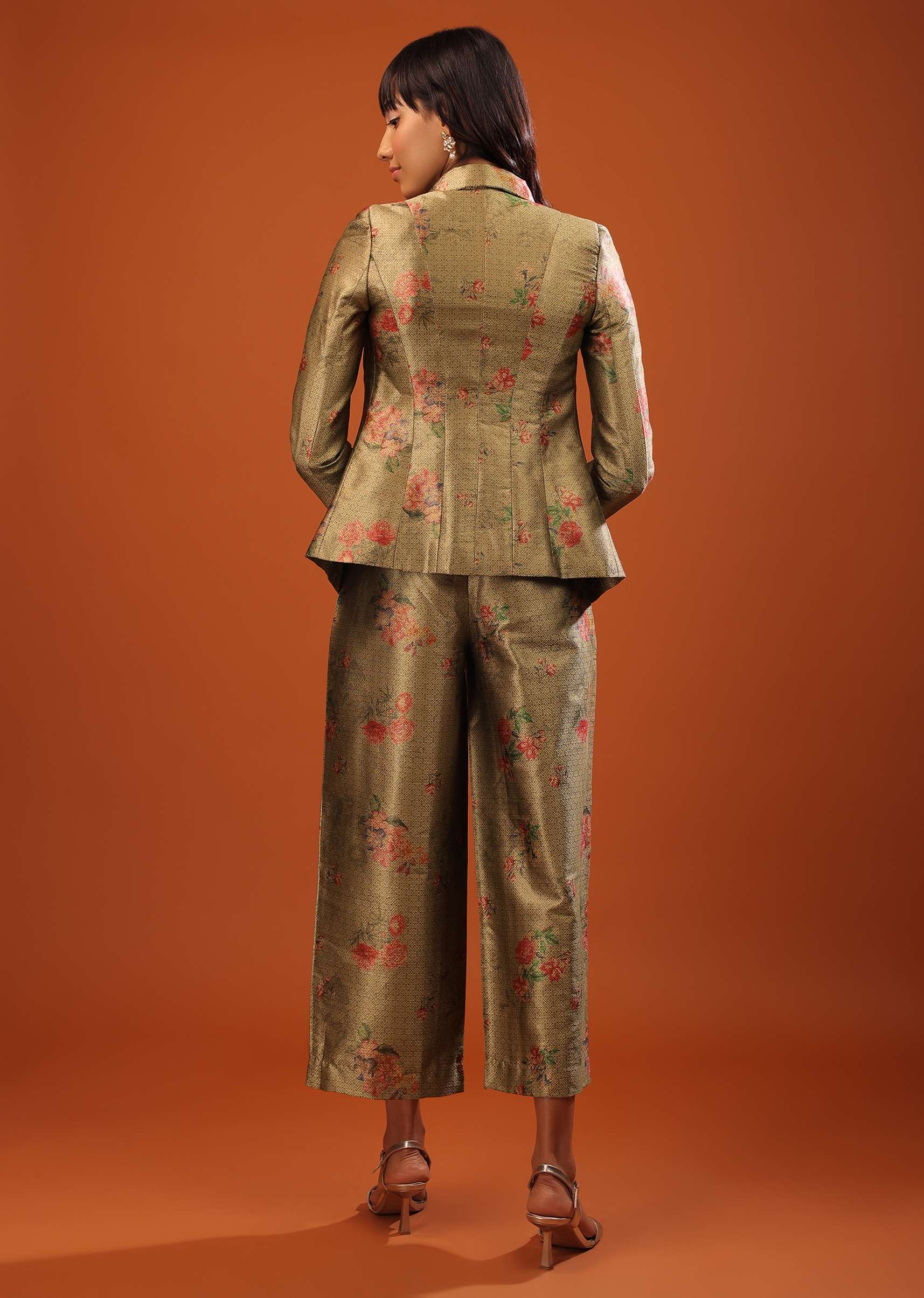 tea-green_three-piece_suit_with_cropped-sg100392_8_9d9c16a0-98dd-4768-bae2-e39e42c32bfa.jpg