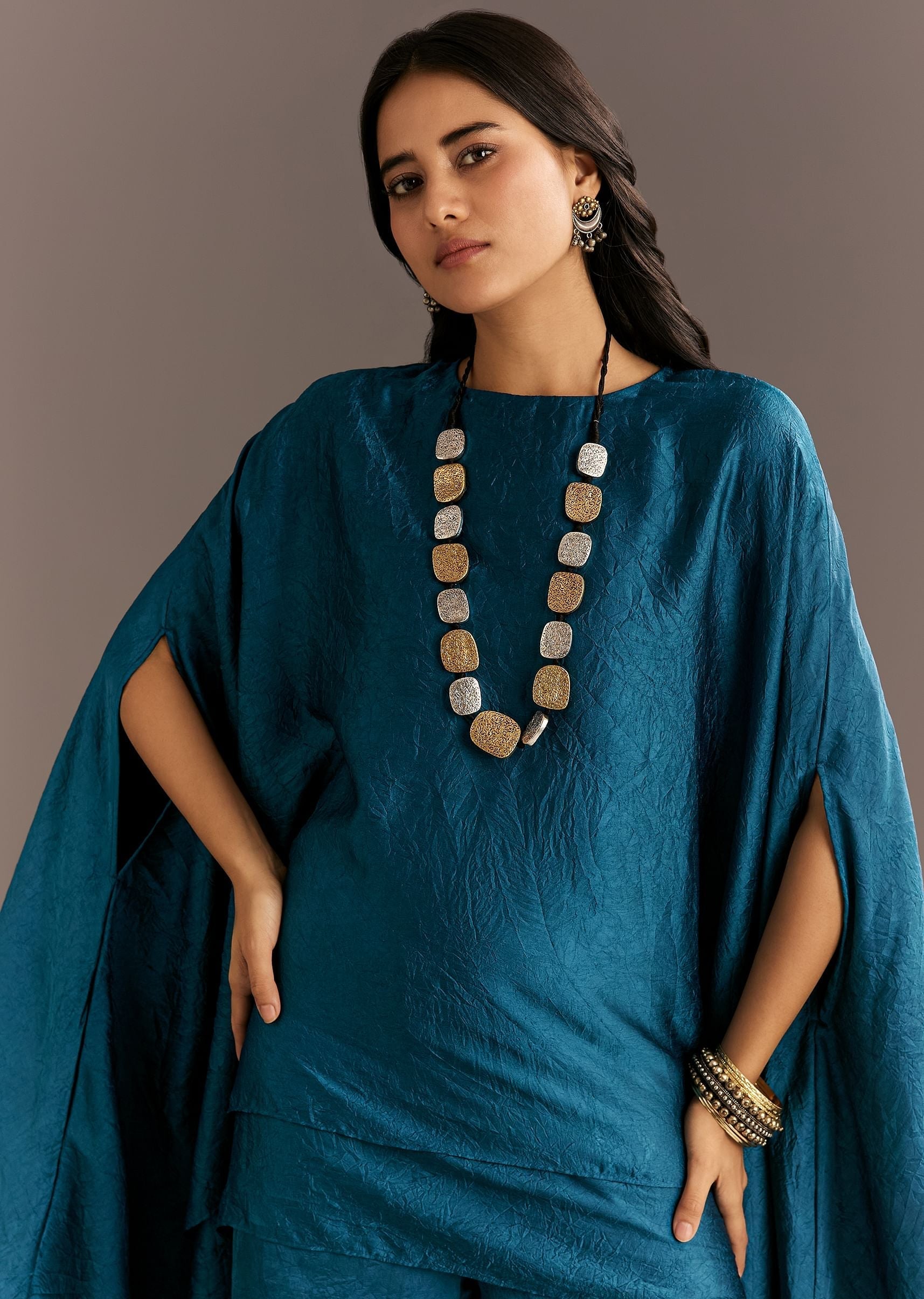teal-blue-crush-silk-kaftaan-set-styled-with-stone-neckpiece-sg312707-2_fece86ac-0dc6-423a-b9d2-6959c748c673.jpg