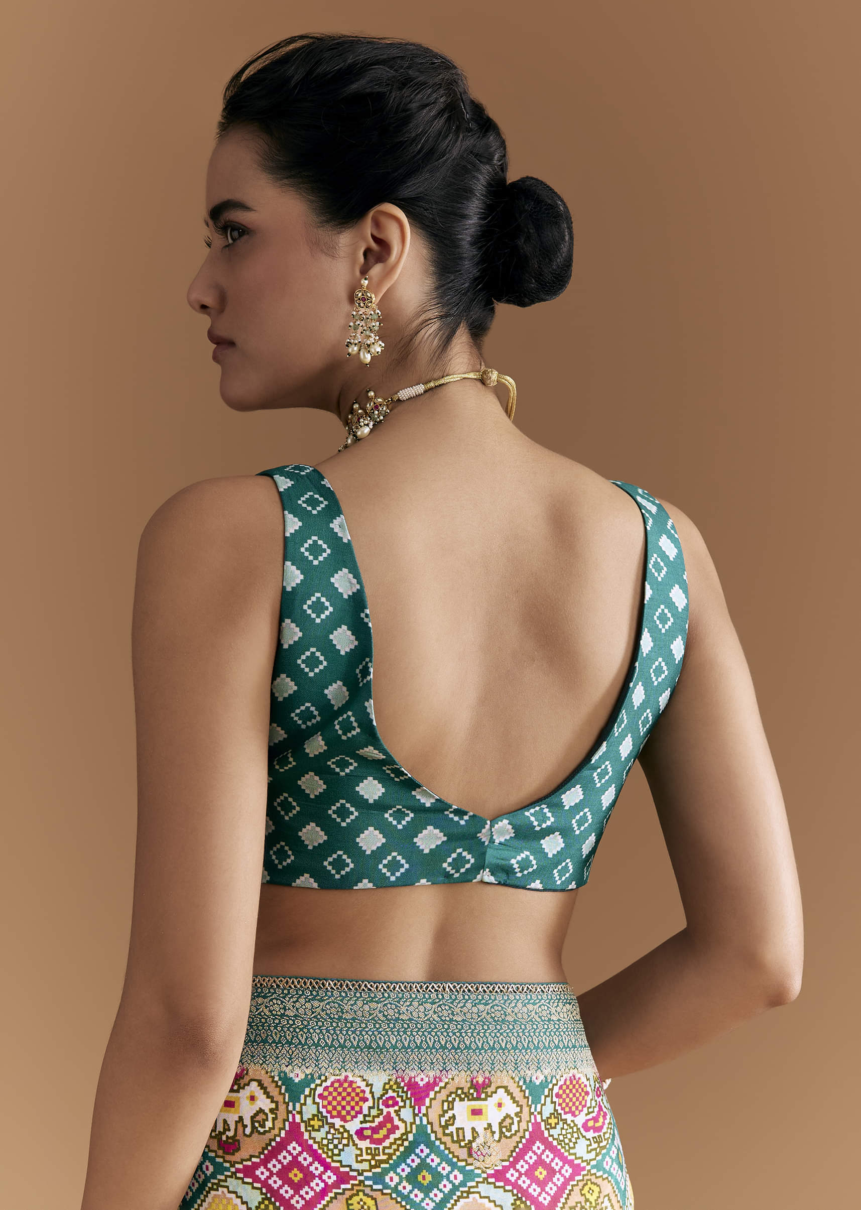 teal-blue-dola-silk-saree-with-bandhani-and-zari-work-sg353442-8.jpg