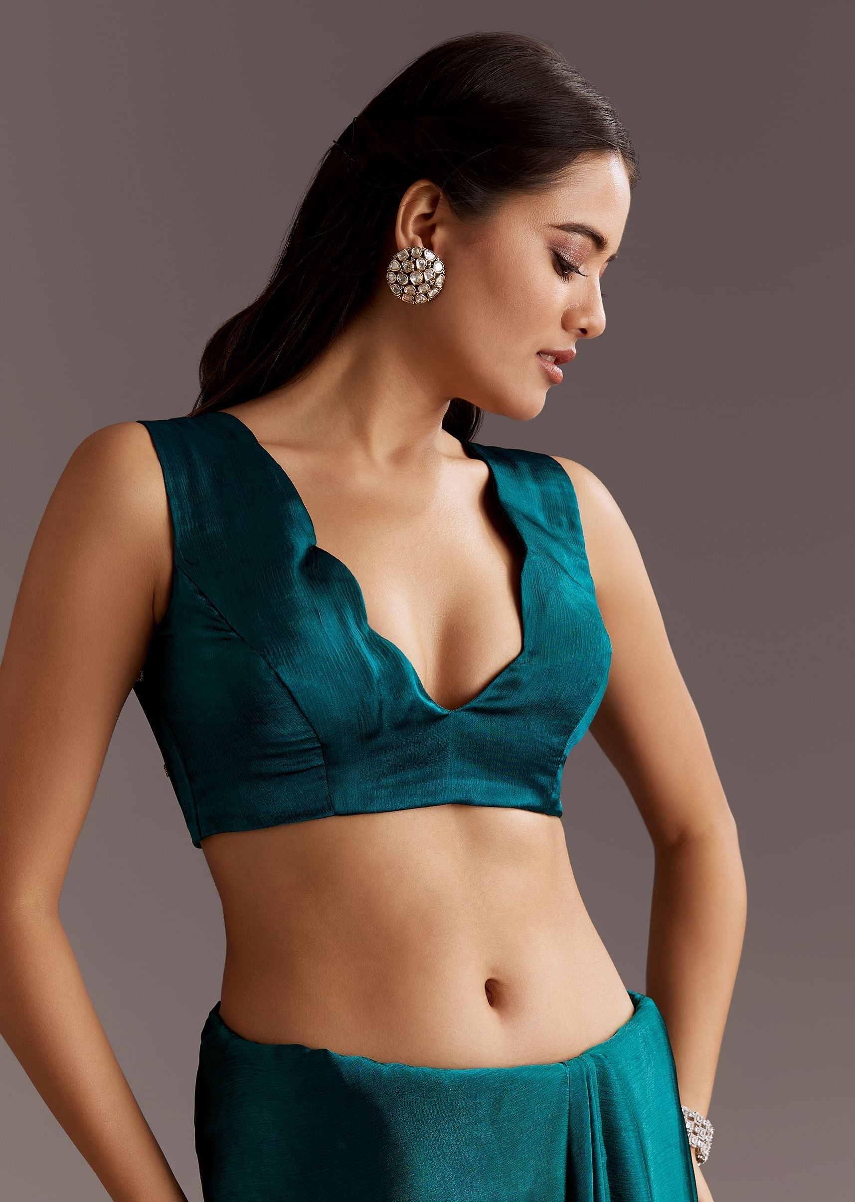 teal-green-chinon-saree-with-cutdana-and-sequins-scallop-border-sg285853-7_f402ae6e-81e9-472f-8b29-aafda5b8a5a2.jpg