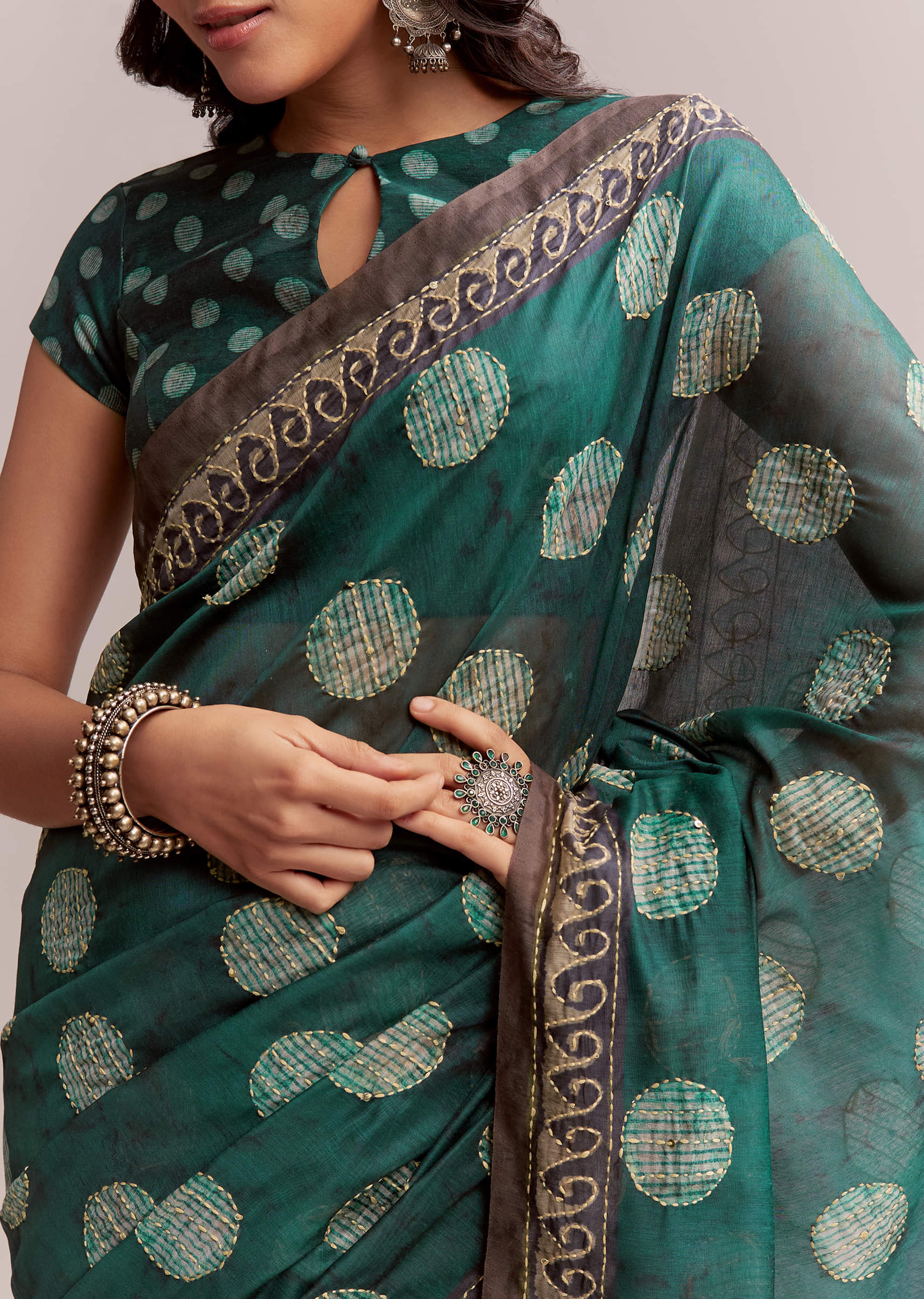teal-green-linen-printed-saree-with-handcrafted-ajrakh-work-sg312210-2.jpg