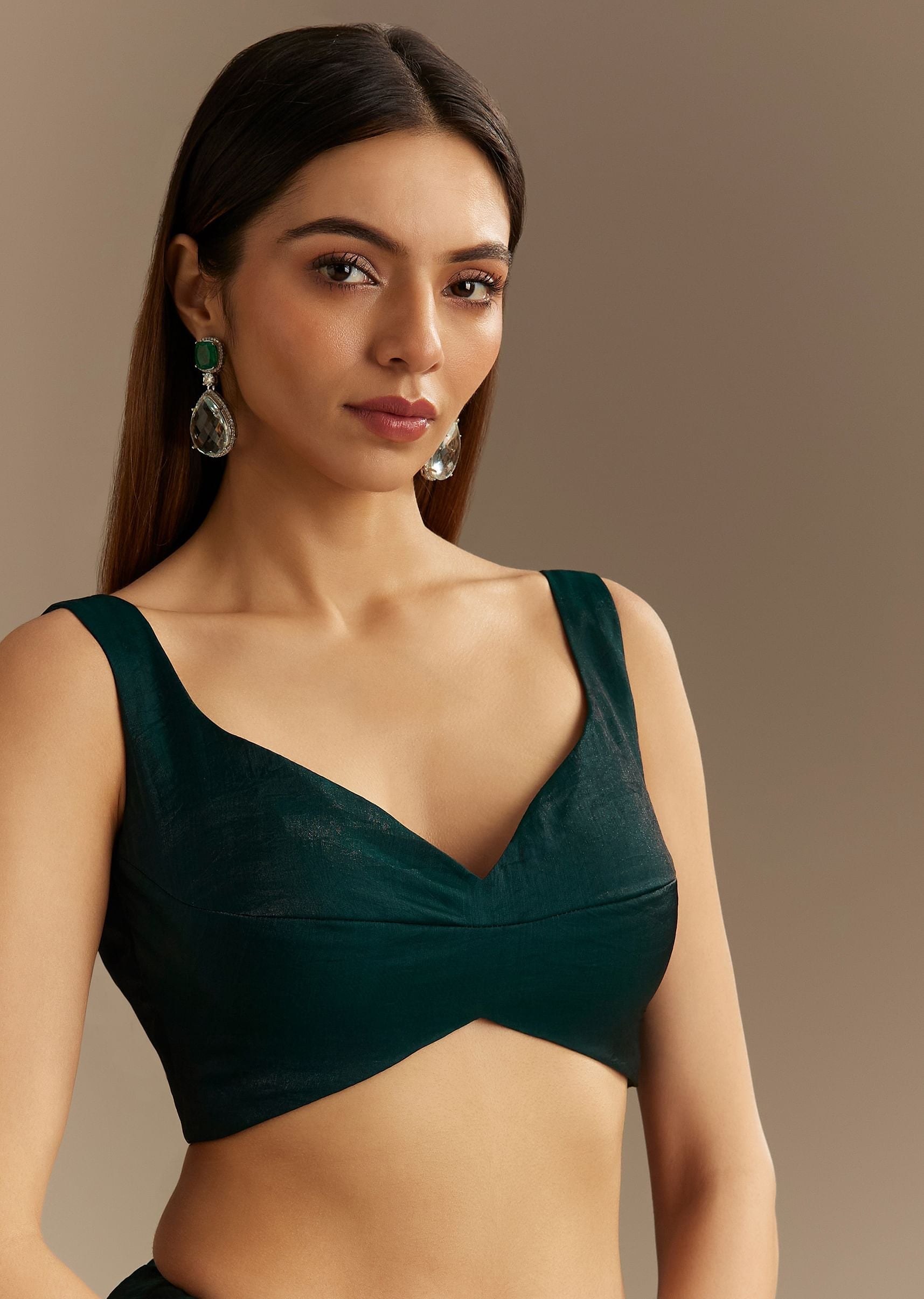 teal-green-satin-saree-with-zardosi-embroidery-and-scallop-border-sg294643-8_1844dcf7-1c75-428b-b012-607e8c61b6f3.jpg