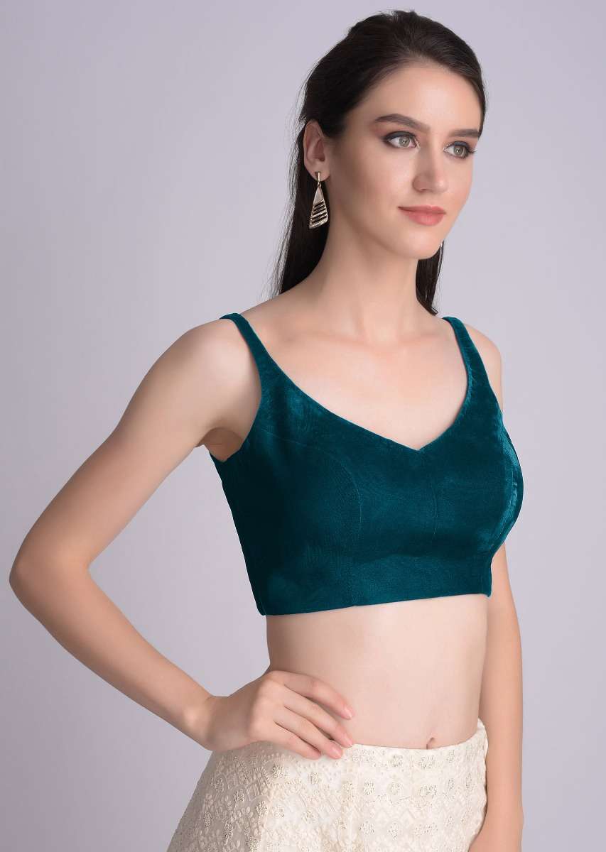 teal-sleeveless-blouse-with-leaf-shaped-neckline-online-kalki-fashion-m001510066y-sg33233_3_853b9618-626f-4b89-991d-7a370e4da732.jpg