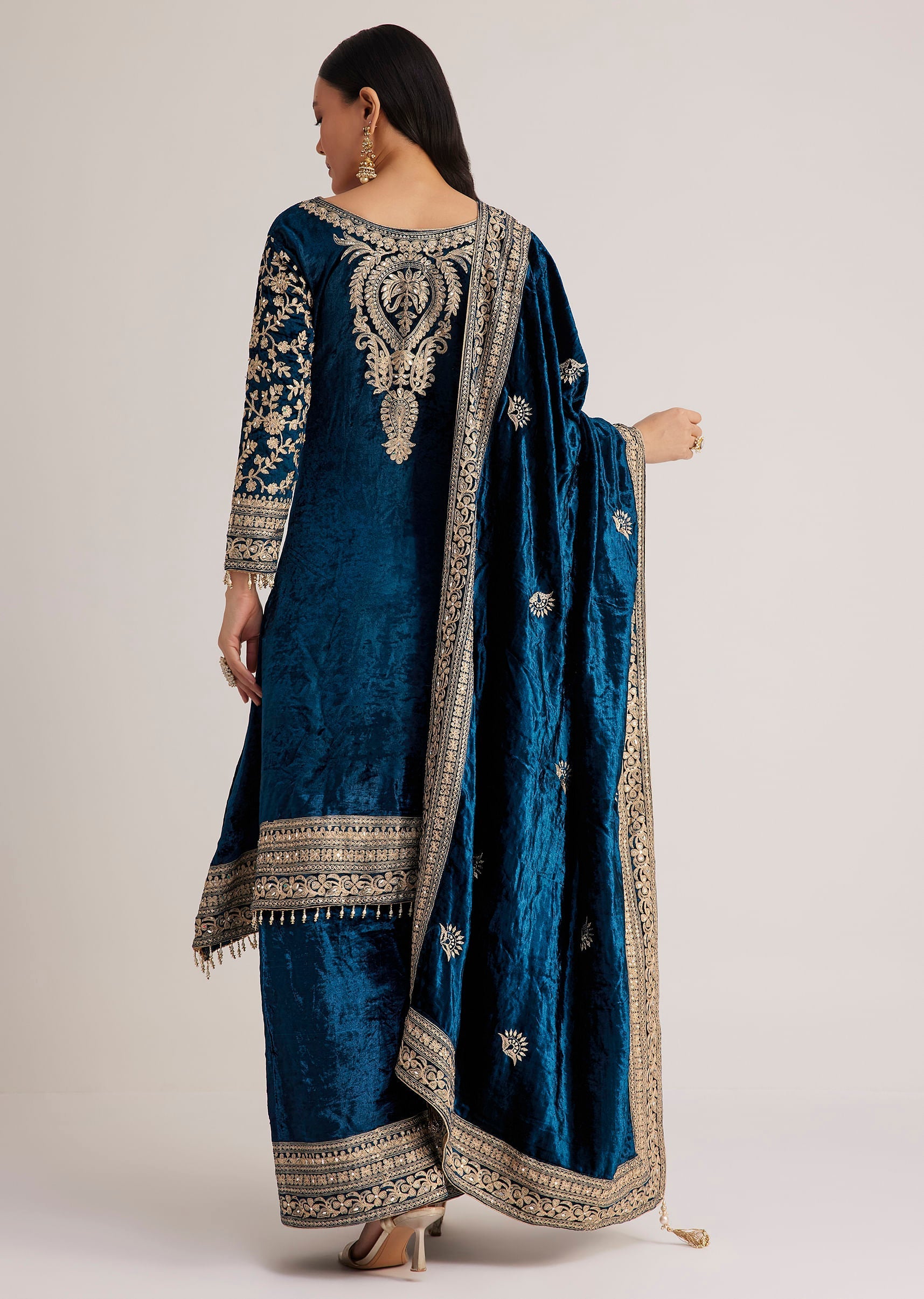 teal_velvet_embroidered_palazzo_suit-sg288659_3_86dbeb3c-7dd9-4166-8f0e-60d23c5aacc6.jpg
