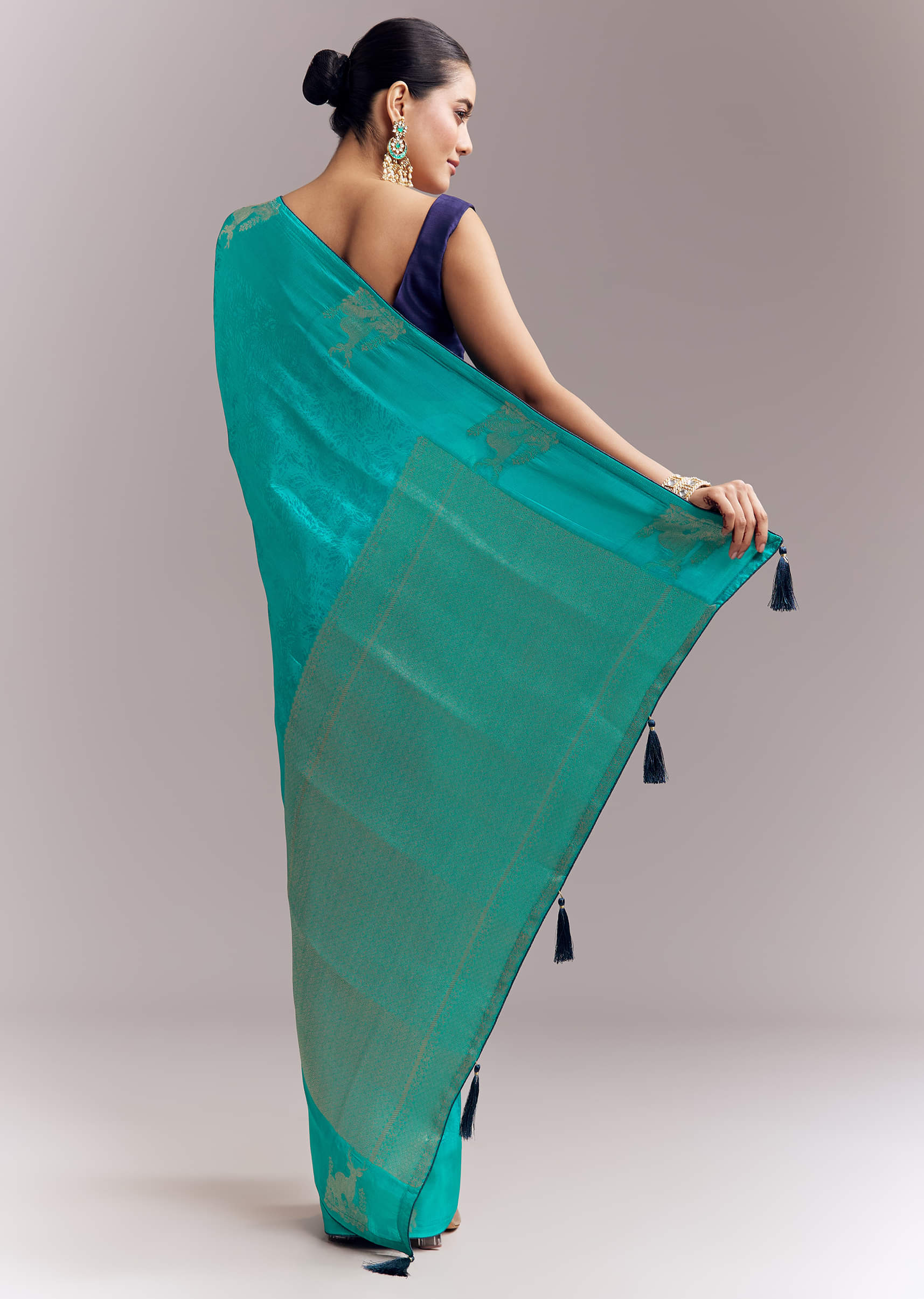 turquoise-blue-jacquard-silk-saree-with-brocade-work-and-embroidery-sg350487-4.jpg