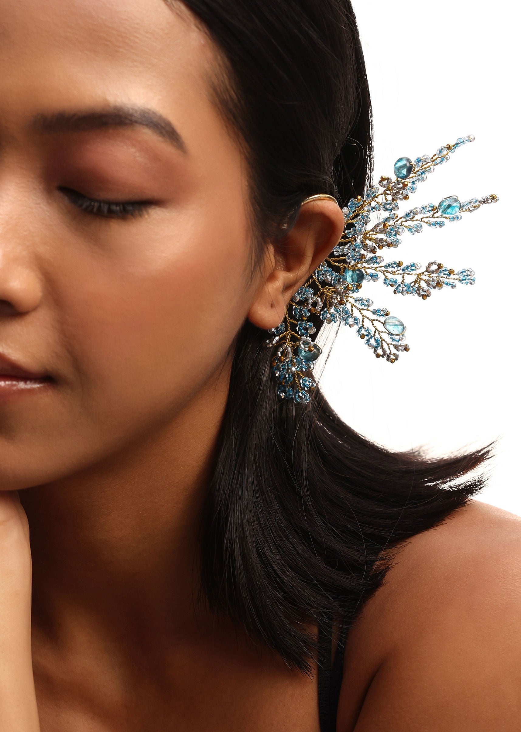 turquoise_and_gold_handcrafted_earcuff_in_mix_metal-sg257781_1_559938c4-5095-4006-8b39-53860fc64571.jpg