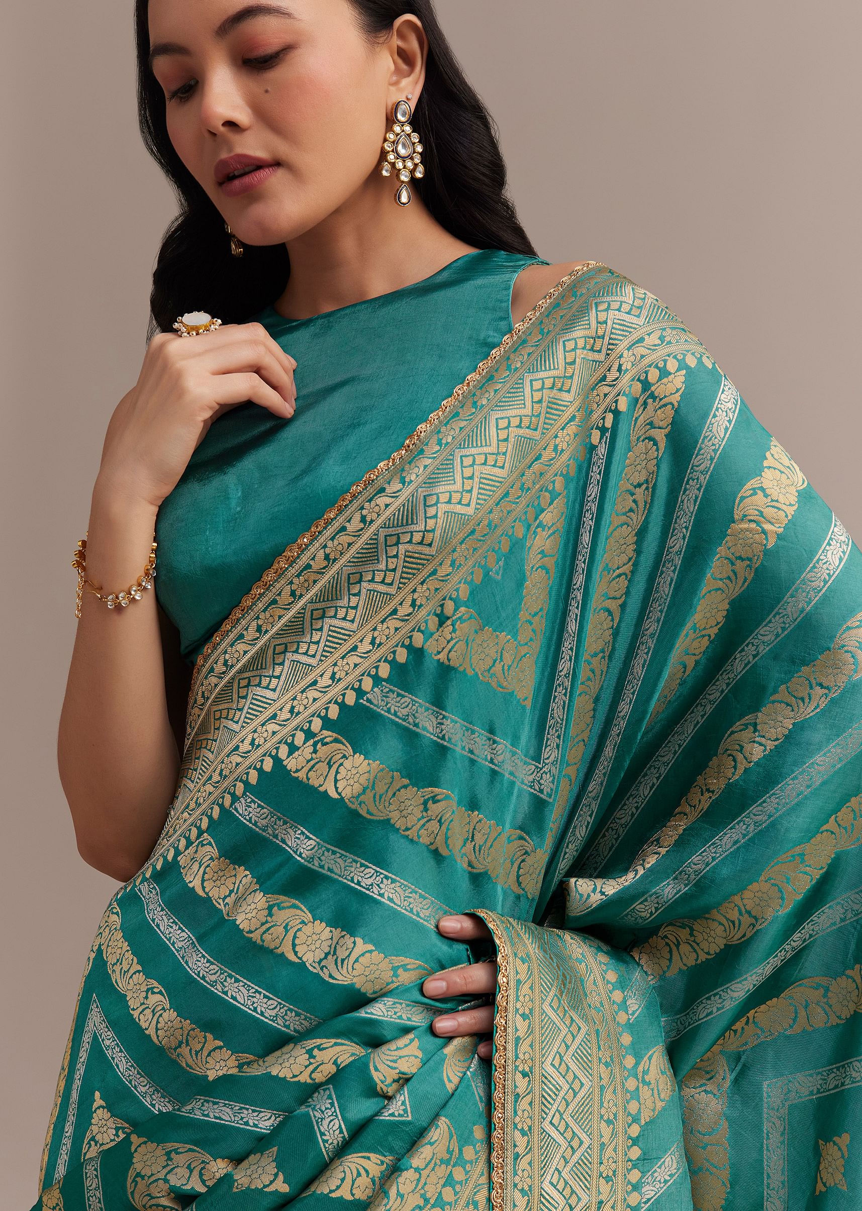 turquoise_green_dola_silk_saree_with_zari_weaving-sg262836_5_23c45551-9f0a-45cb-907b-25ffd8109357.jpg