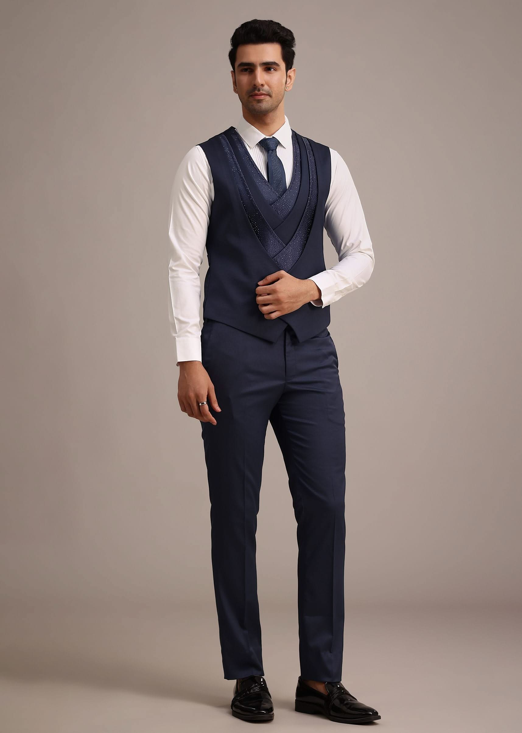 tuxedo_with_intricate_cut_w-sg201648_9_112b0540-d1ea-4eec-ba37-7c9f27749e07.jpg