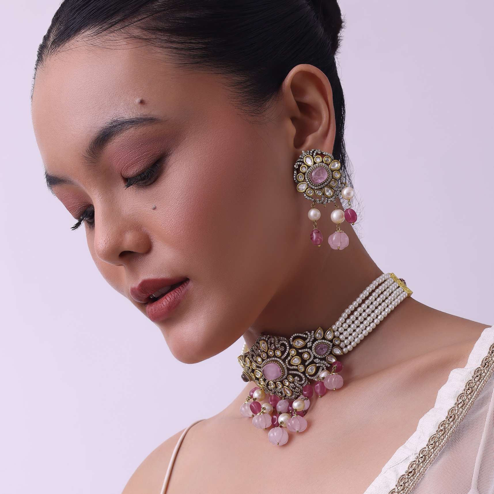 two_tone_finish_kundan_choker_set_in_mix_metal-sg156067_3_9b389f0d-149f-415b-9cb3-844f70a929bd.jpg