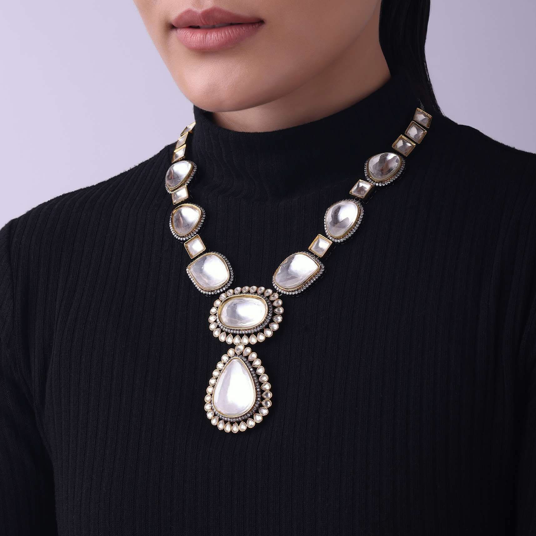 two_tone_moissanite_kundan_long_necklace-sg159065_4_3a0b3353-c0dd-4dd1-8e43-eb00b28e020b.jpg