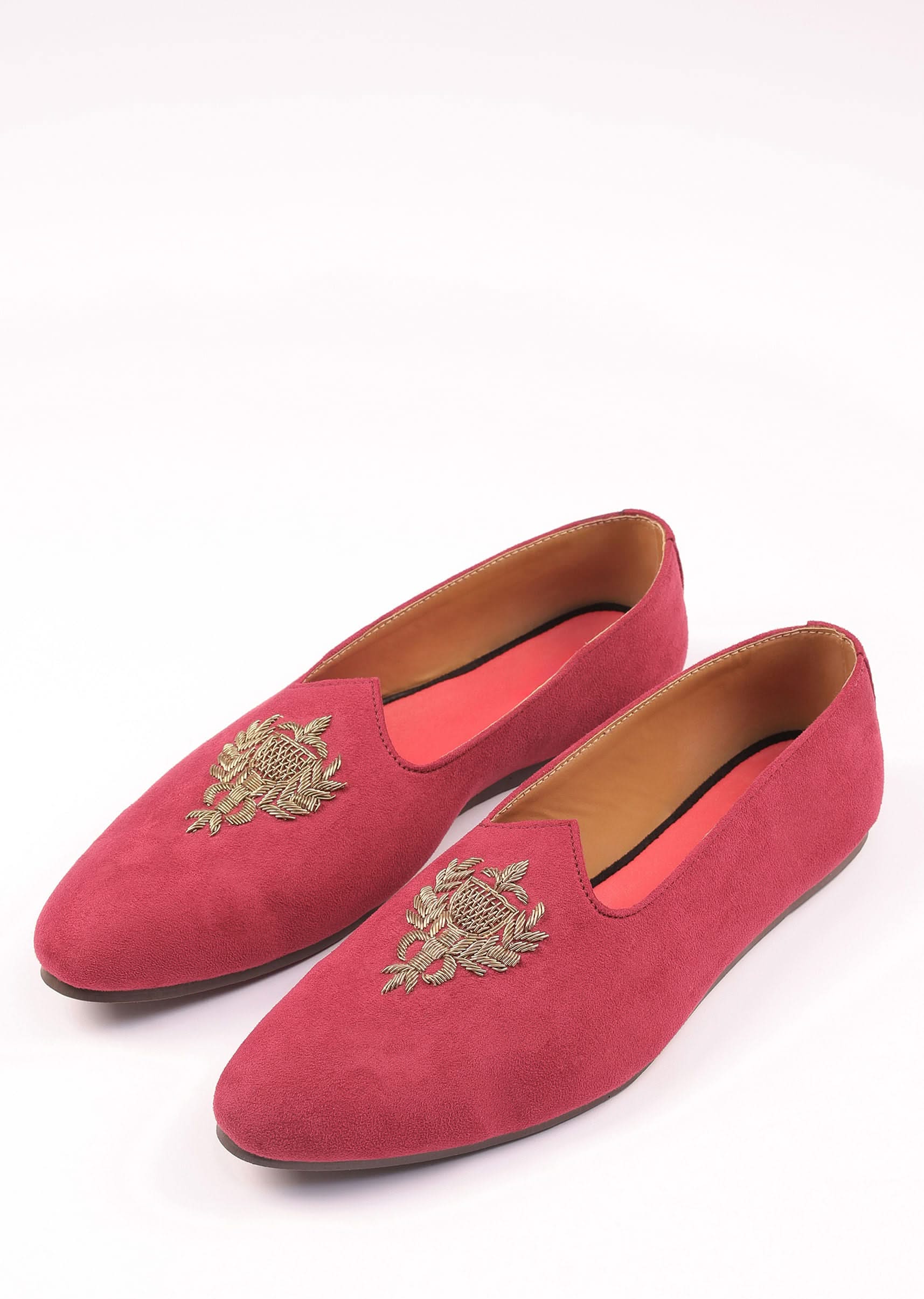 valentine_red_juttis_for_men_in_suede_with_embroidery-sg124615_1_bf315c61-7522-4f7f-92f2-8aa5dfdcacc3.jpg