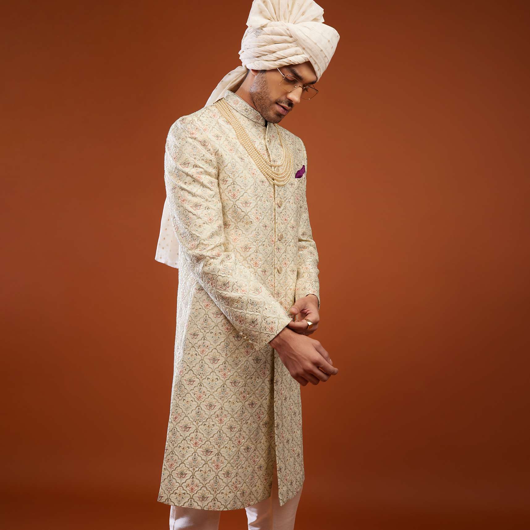 whisper_white_embroidered_sherwani_set-sg128939_3.jpg