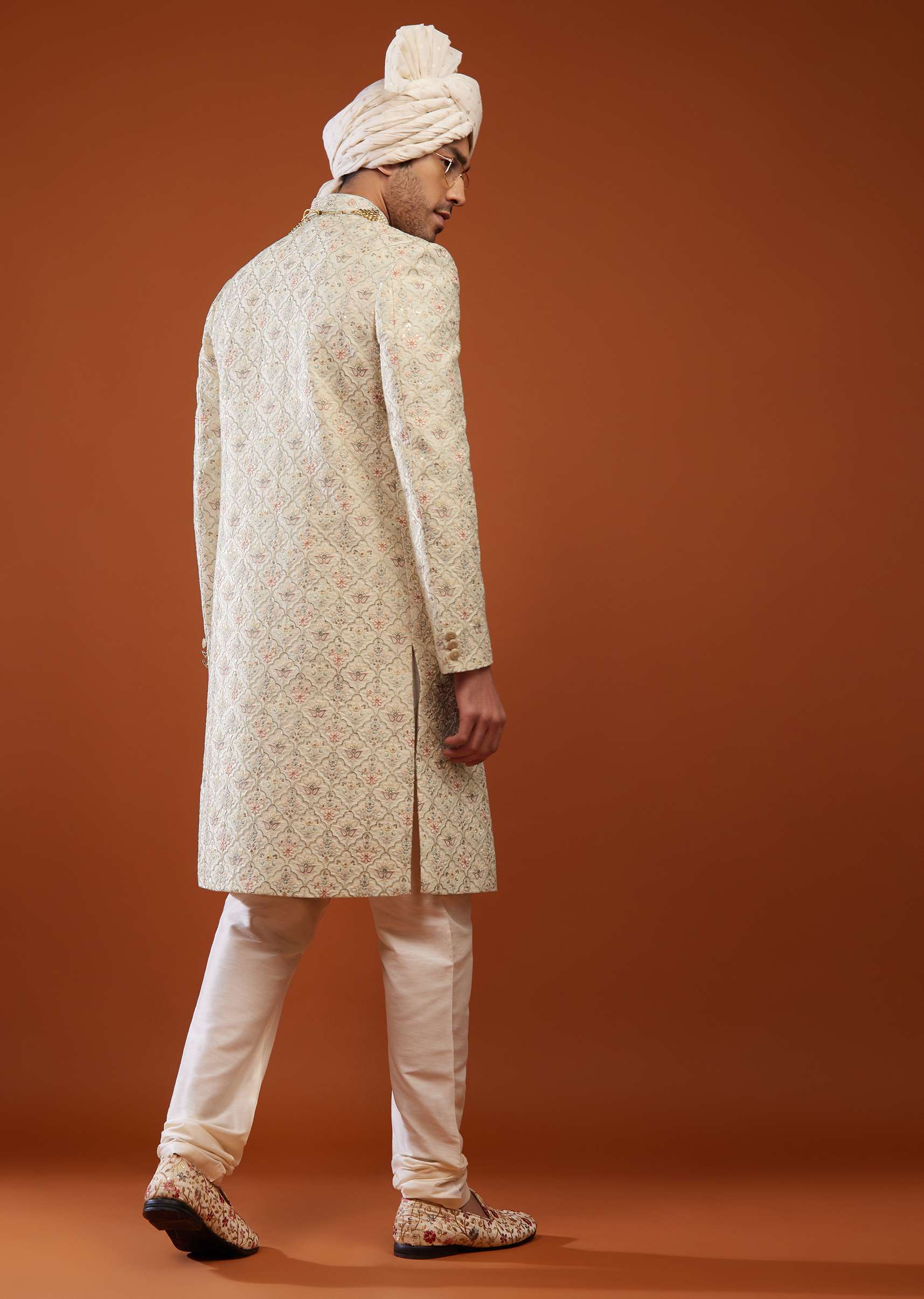 whisper_white_embroidered_sherwani_set-sg128939_7.jpg