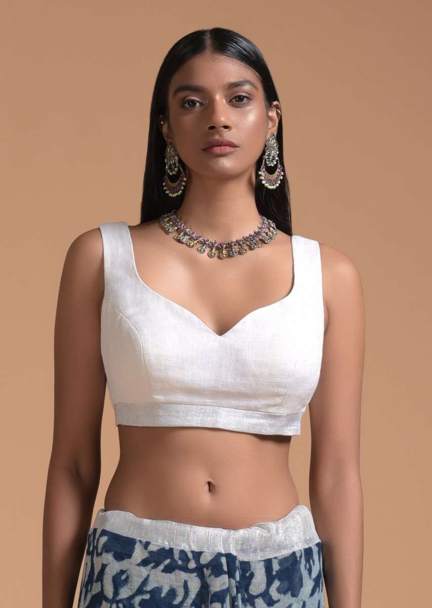 white-and-blue-saree-in-linen-with-batik-printed-floral-jaal-online-kalki-fashion-j0191555ay-sg45265_7_8401c144-6073-4c88-a8a8-cb634c20d6f3.jpg