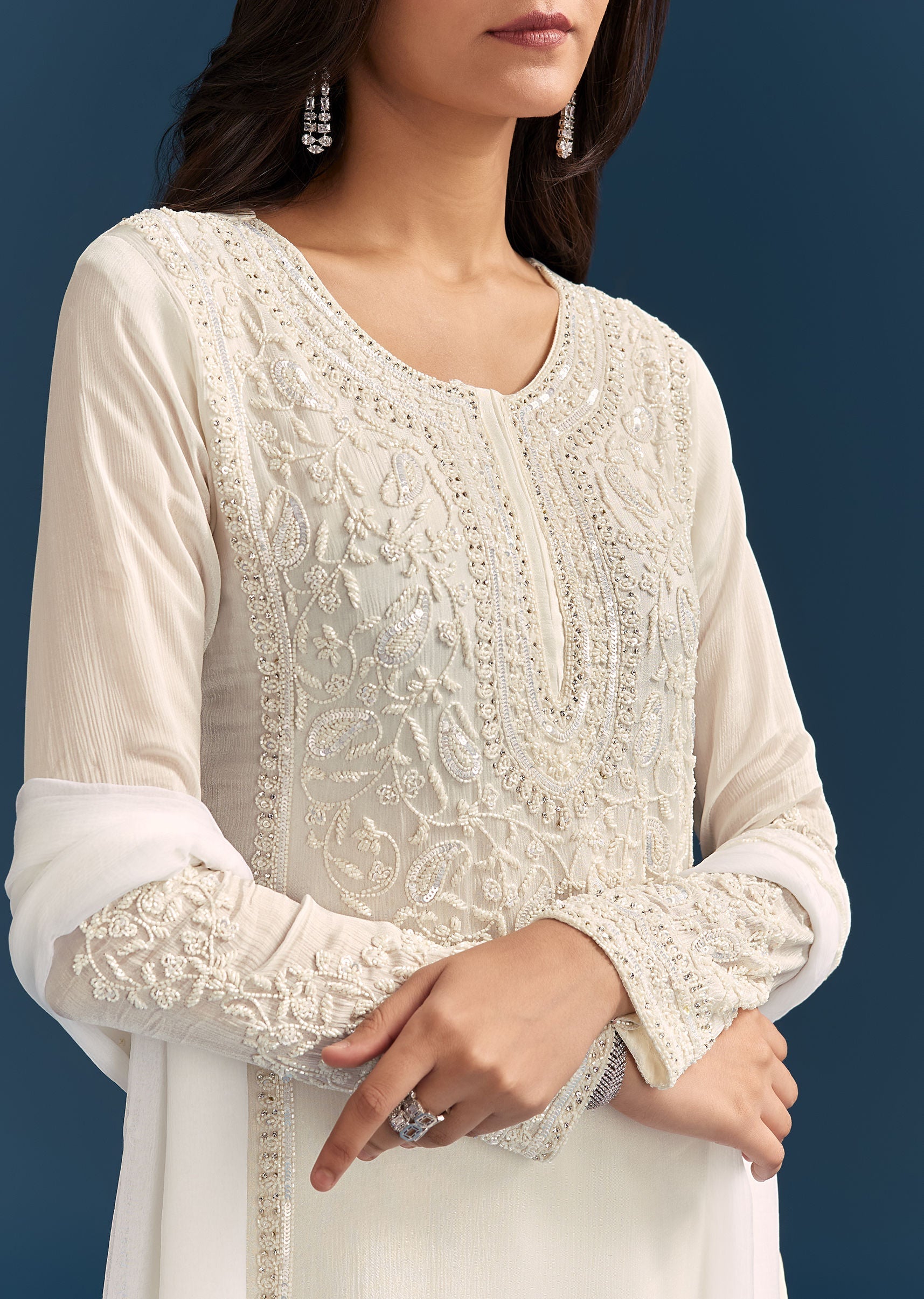 white-chinon-kurta-set-with-sequins-and-cut-dana-work-sg329100-2_09a017ce-e865-4f0b-9ae6-b56e36e26a84.jpg