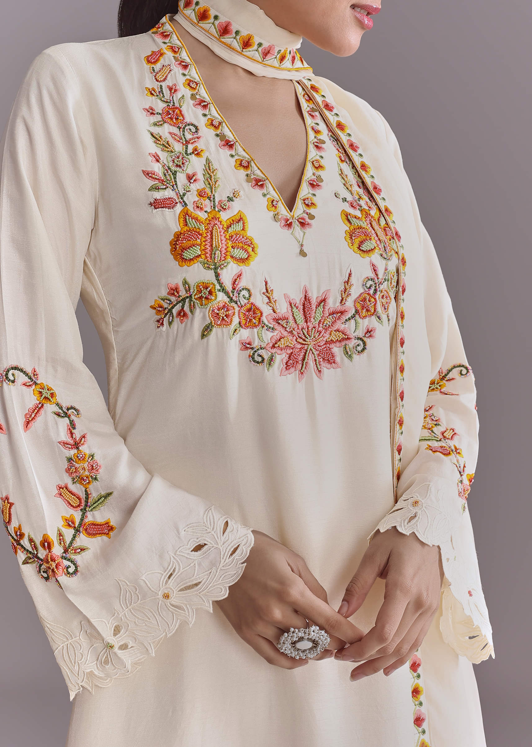 white-crepe-kurta-set-with-multicolour-resham-work-sg351088-2.jpg
