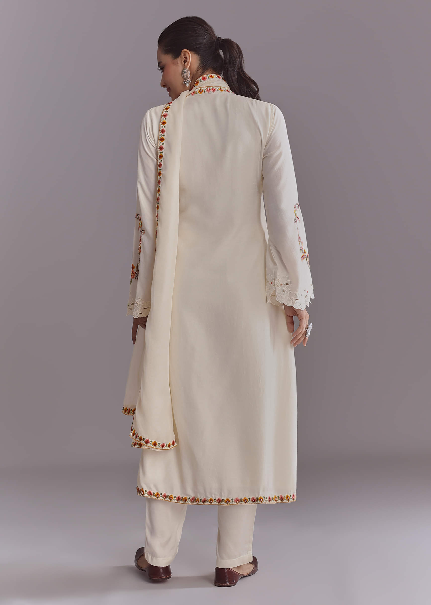white-crepe-kurta-set-with-multicolour-resham-work-sg351088-5.jpg