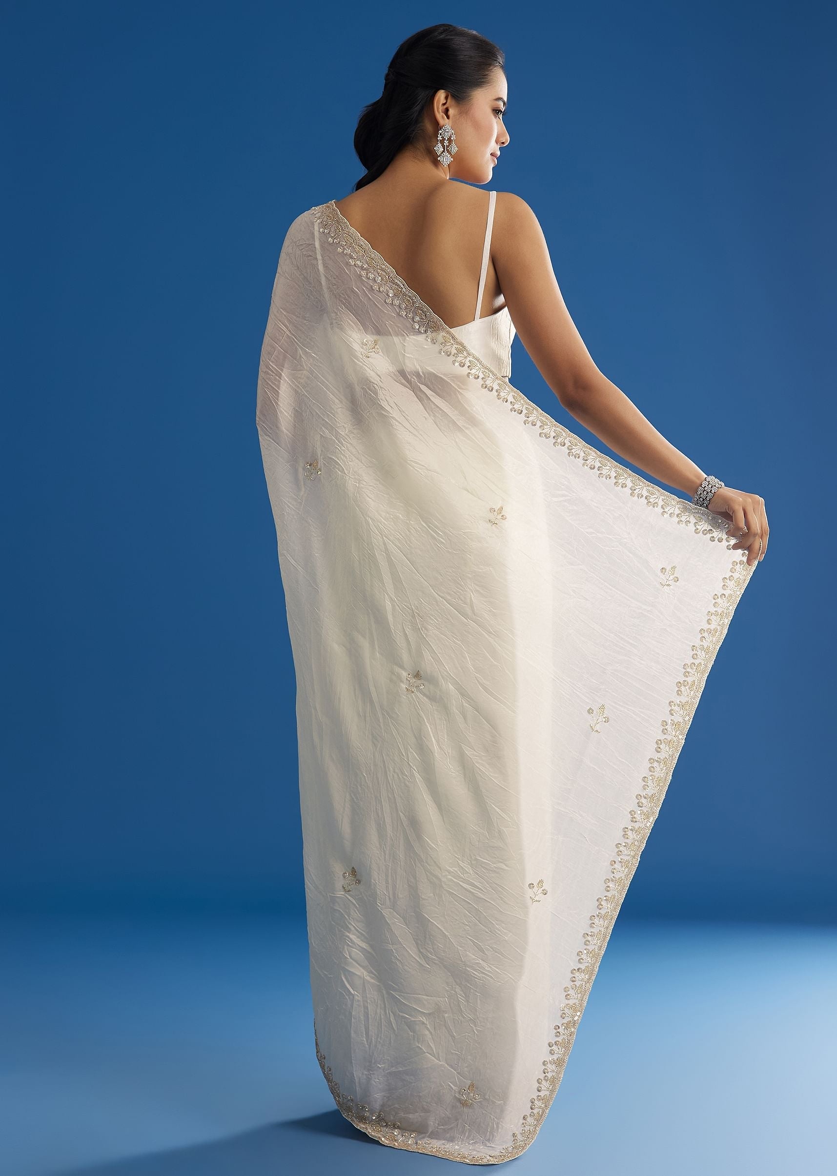 white-crushed-tissue-saree-with-stones-and-sequins-embroidery-and-scallop-border-sg296145-4_d7396582-33e9-411e-bf68-6bae5c4c6bcd.jpg