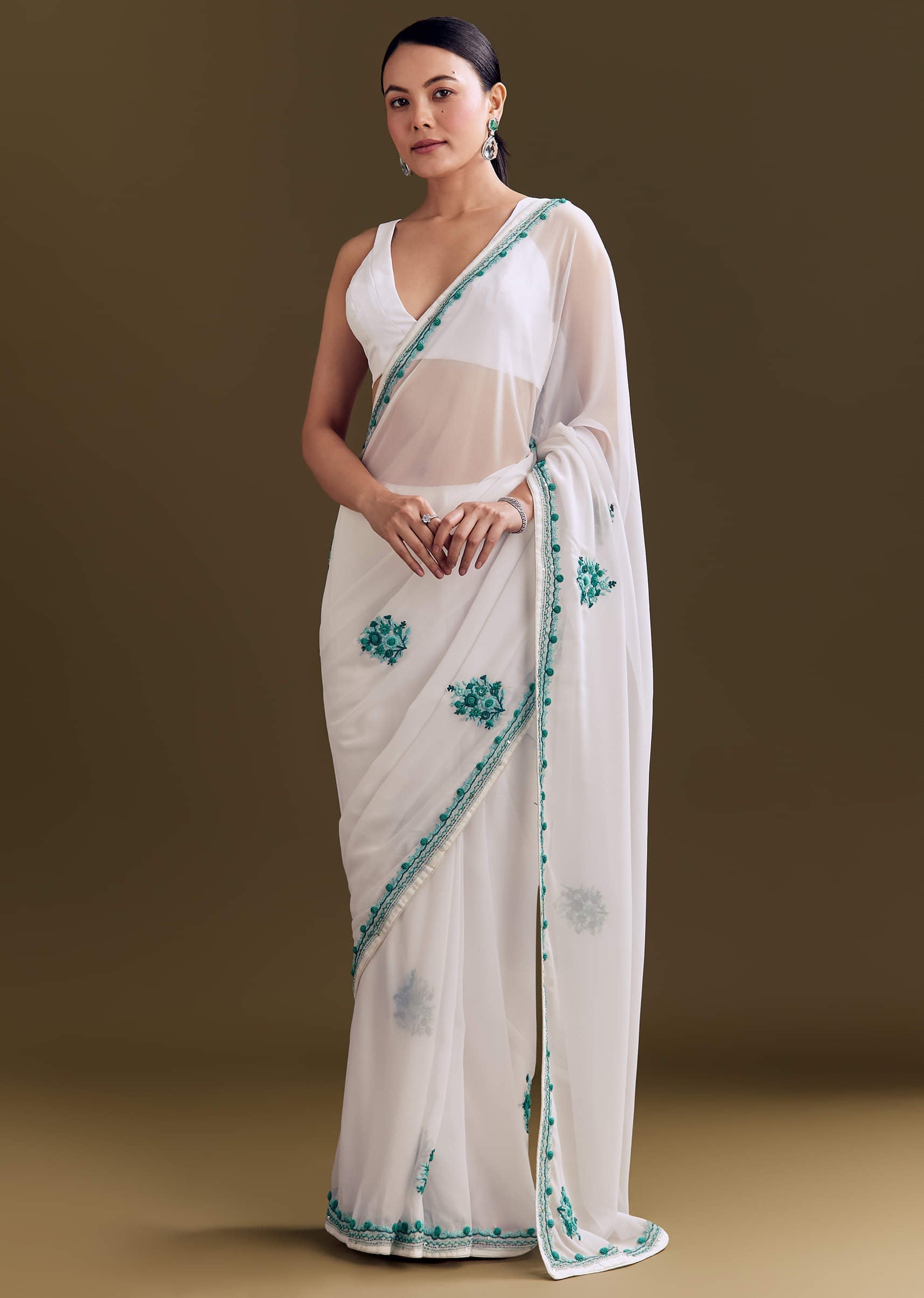 white-georgette-saree-with-traditional-kashmiri-buds-sg293115-1_498ac42d-414d-454e-aed6-34c46fce4f77.jpg