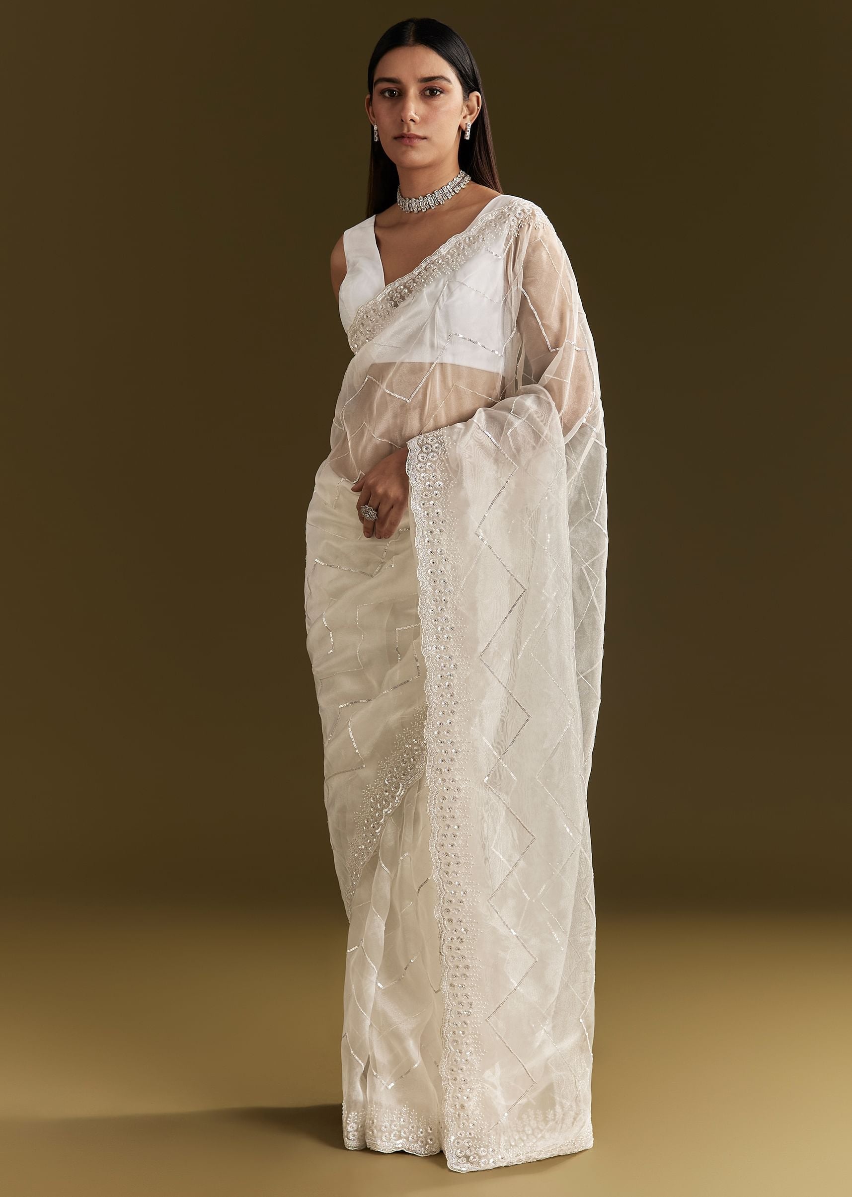 white-glass-tissue-saree-with-sequins-embroidery-and-scallop-border-sg294581-5_7df27ef5-3cd7-4694-8292-46f7f4834ae7.jpg
