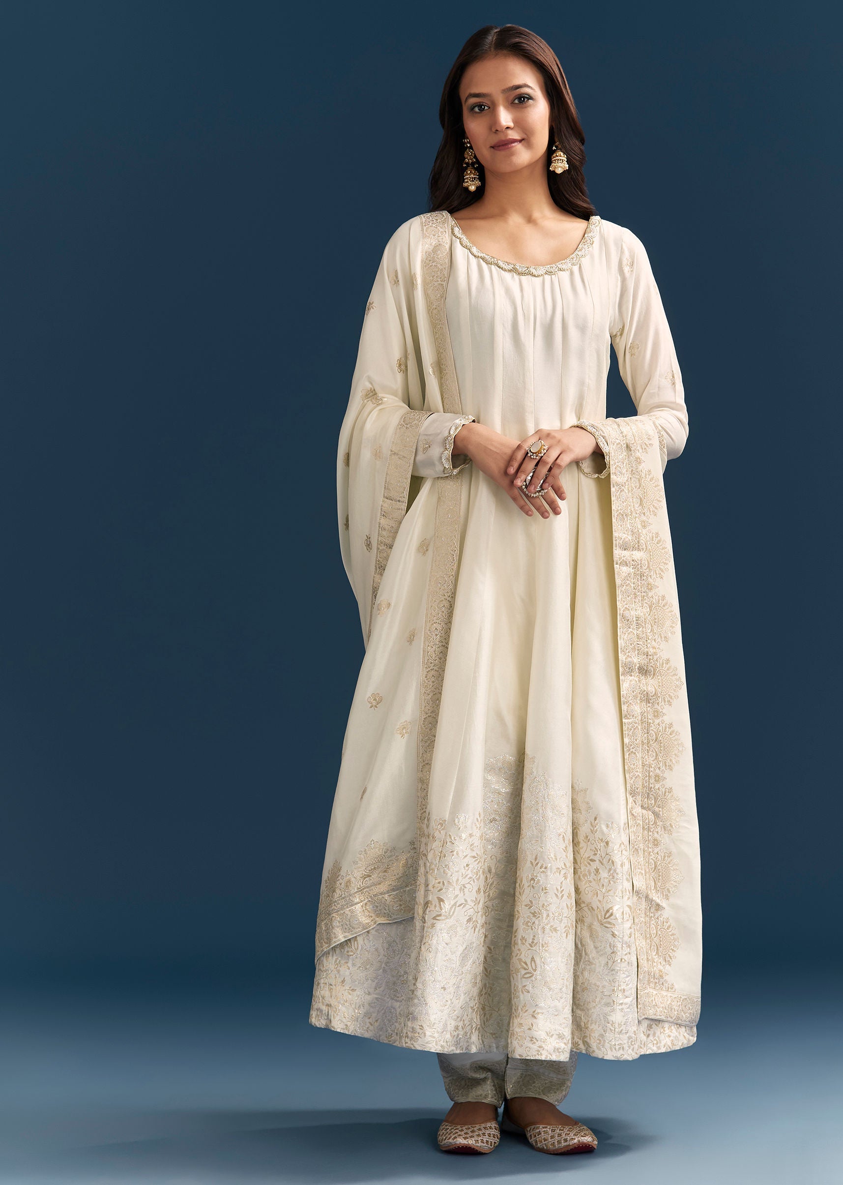 white-jacquard-anarkali-suit-with-organza-dupatta-sg324434-1_c1400218-eb0e-48c7-9b7d-c692c94a54d8.jpg
