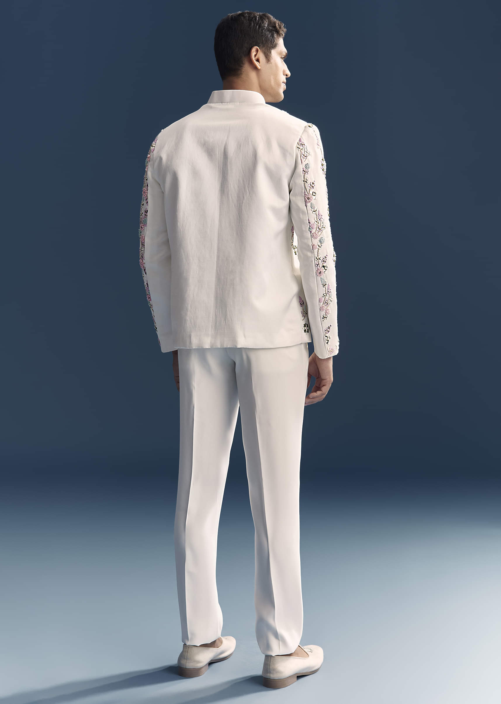 white-jodhpuri-suit-for-men-with-heavy-hand-embroidery-sg335396-5_1.jpg