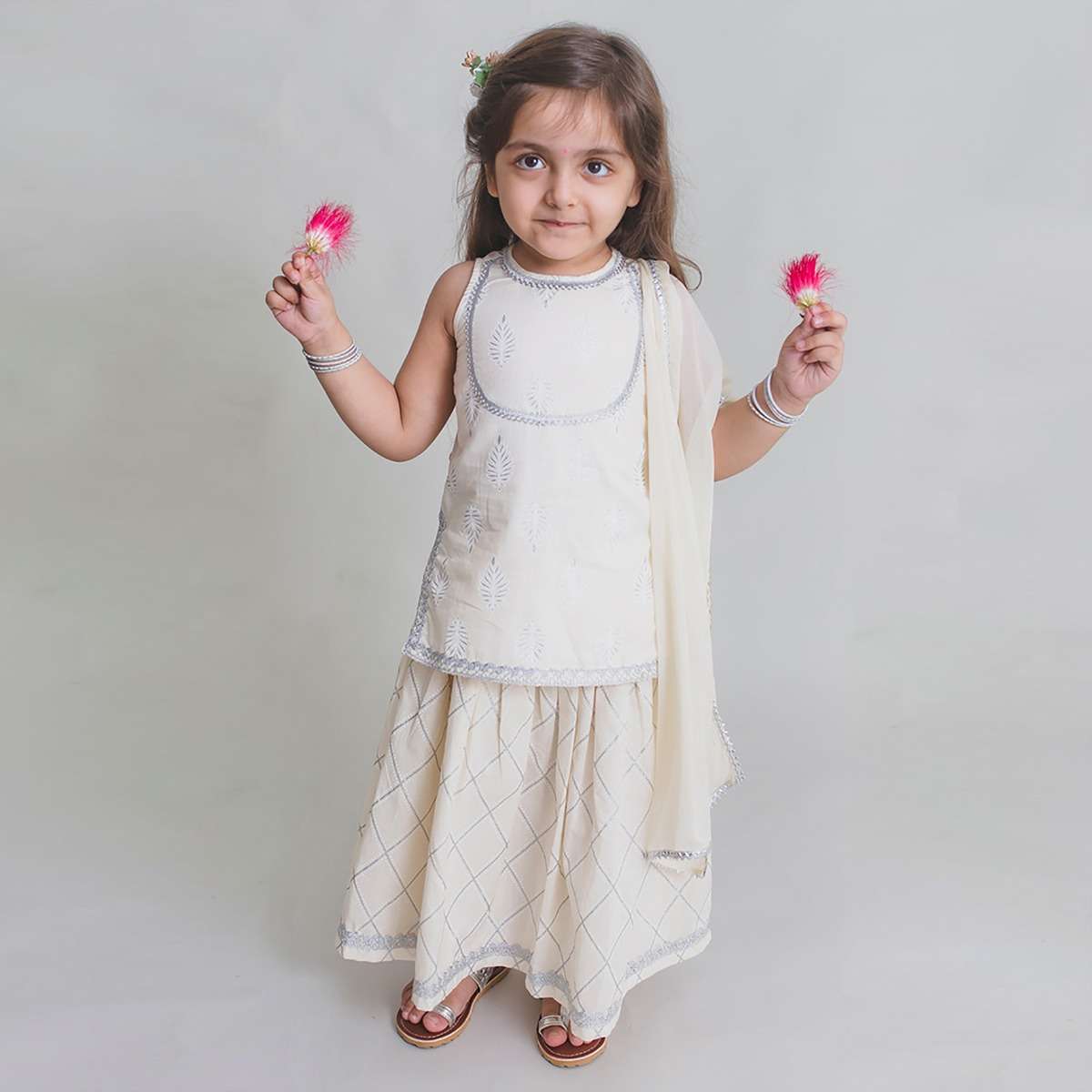 white-lehenga-and-kurti-set-in-cotton-with-self-print-and-lace-work-by-tiber-taber-d067tt2021017y-sg46892_4__2_dcf023c6-bbaa-4e46-a176-033060ec141e.jpg