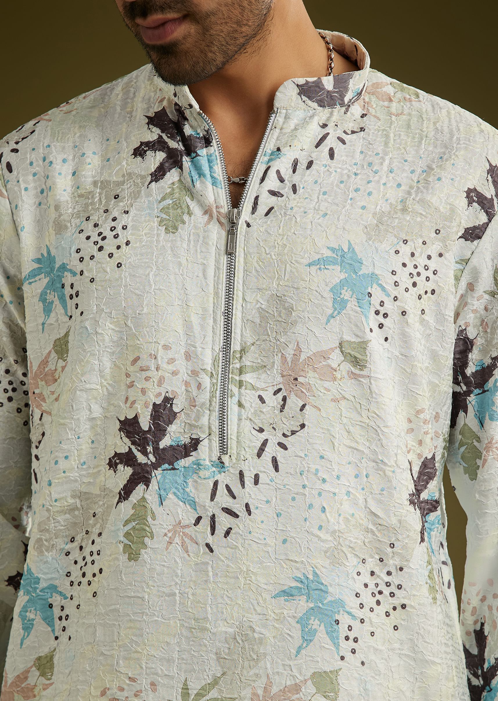 white-linen-zipper-kurta-set-with-abstract-leaf-motifs-sg309209-3_5a0171c6-e4af-4232-8d08-5c58b0257995.jpg