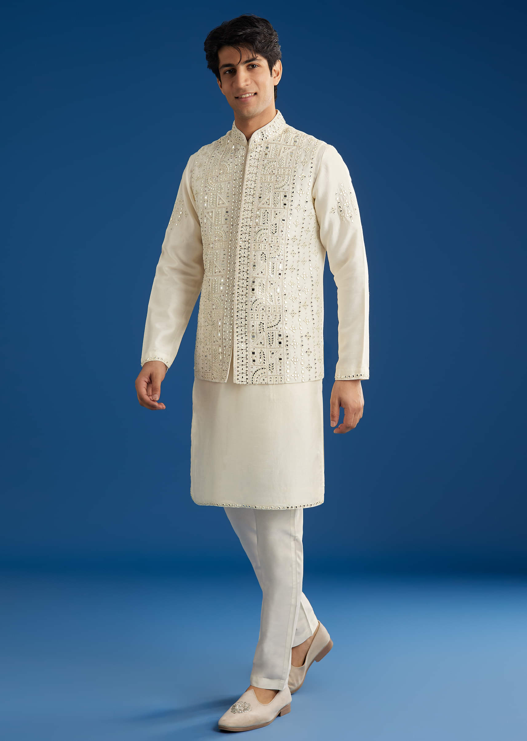 white-rawsilk-jacket-kurta-set-with-resham-and-mirror-work-sg323504-2_a1014037-0895-441d-8195-09aa03546c86.jpg