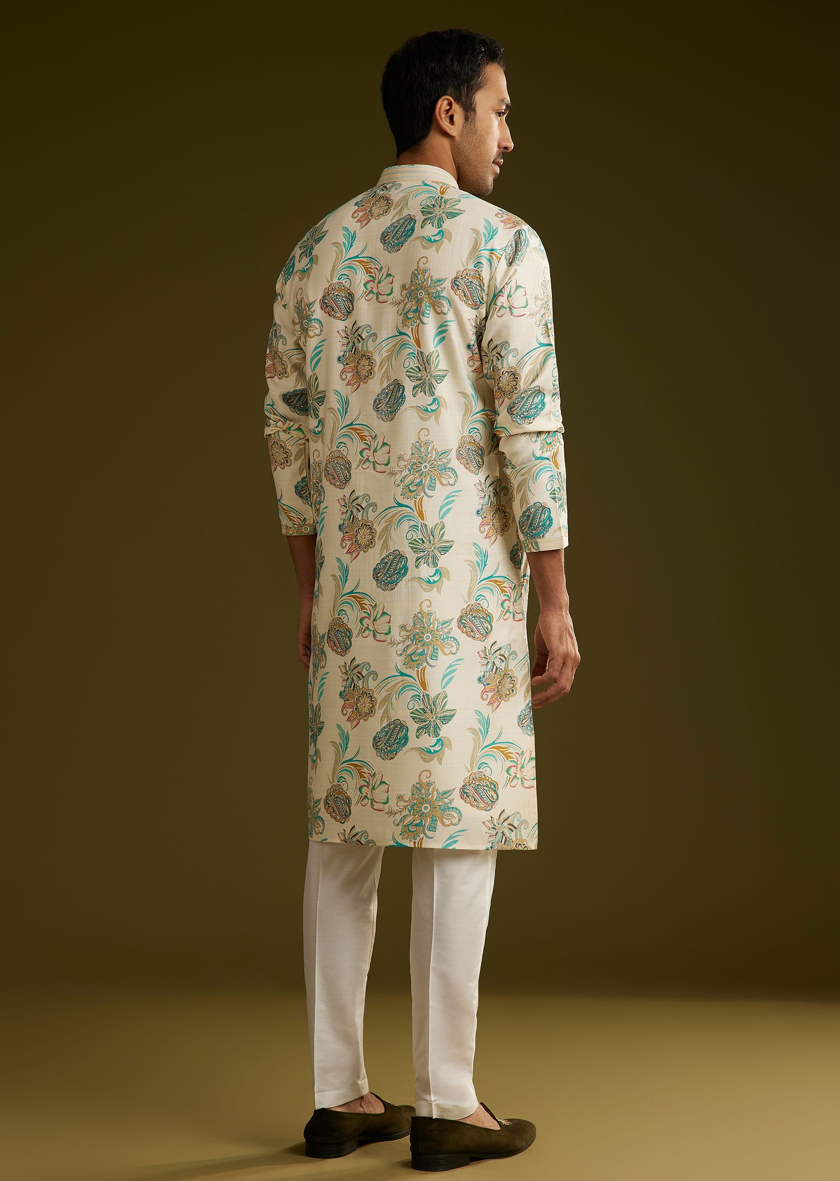 white-silk-kurta-set-with-surreal-nature-prints-sg309466-5_f6739cde-1d34-4fd6-a816-8e472a2eaf3f.jpg