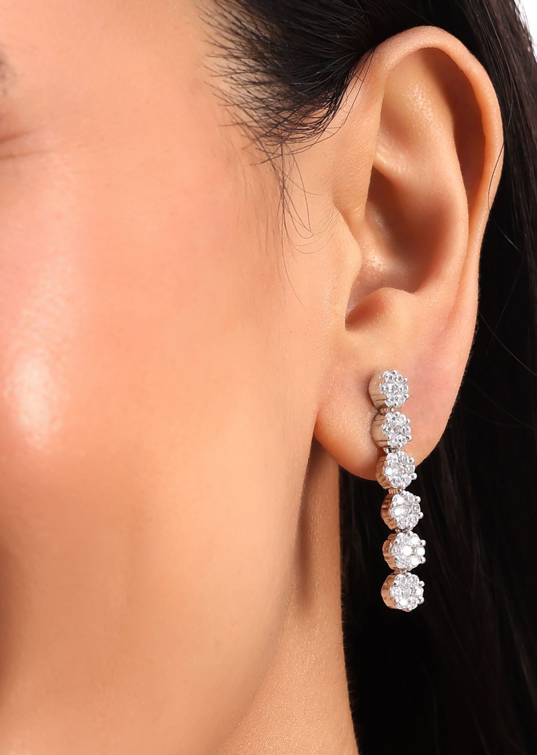 white_and_silver_diamond_necklace_set_in_mix_metal-sg258076_6_72ae85d5-4af9-4d26-9bf3-e2aaa58bd02f.jpg