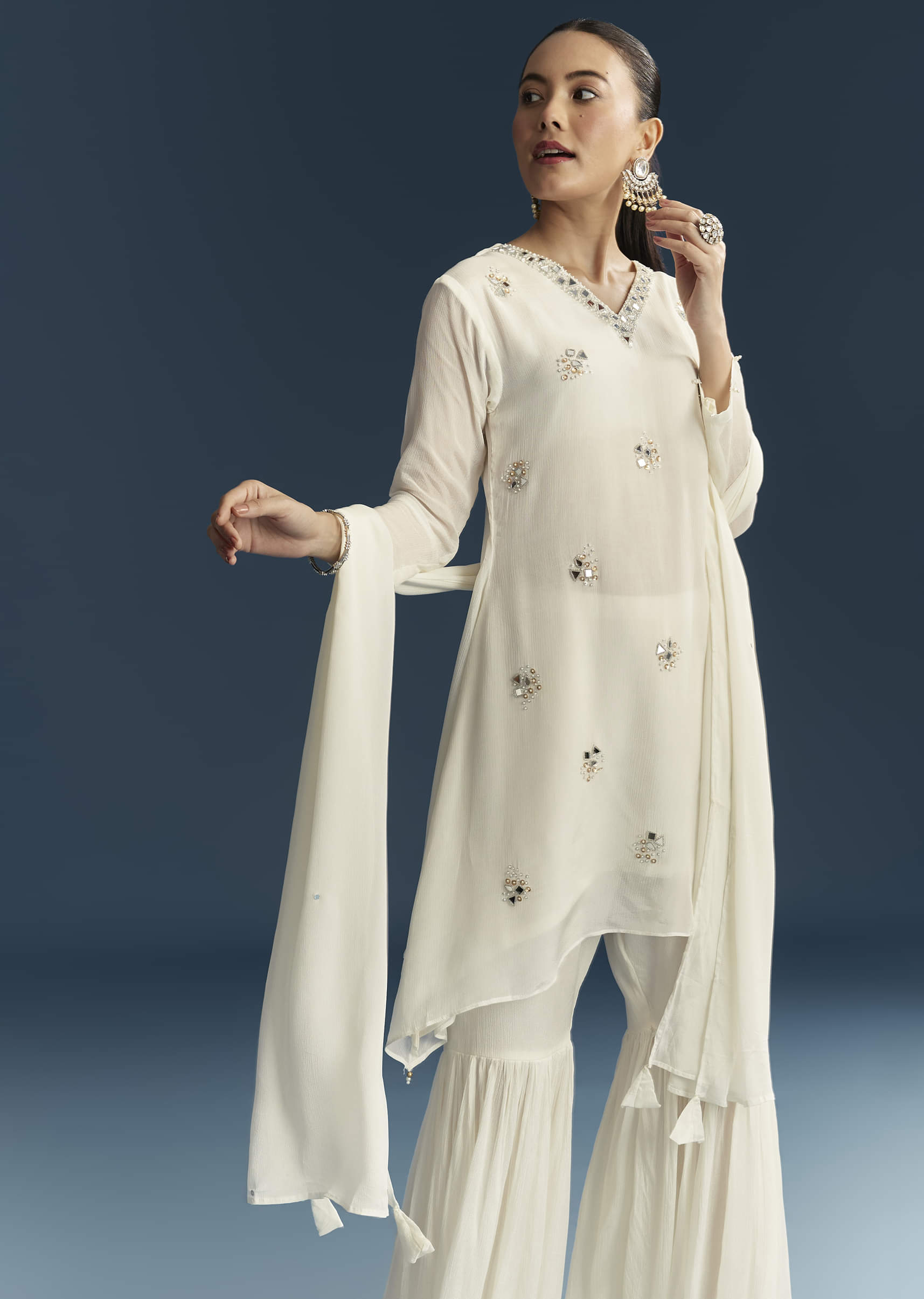 white_chinon_sharara_suit_with_mirror_and_sequins-sg343728-6_3.jpg