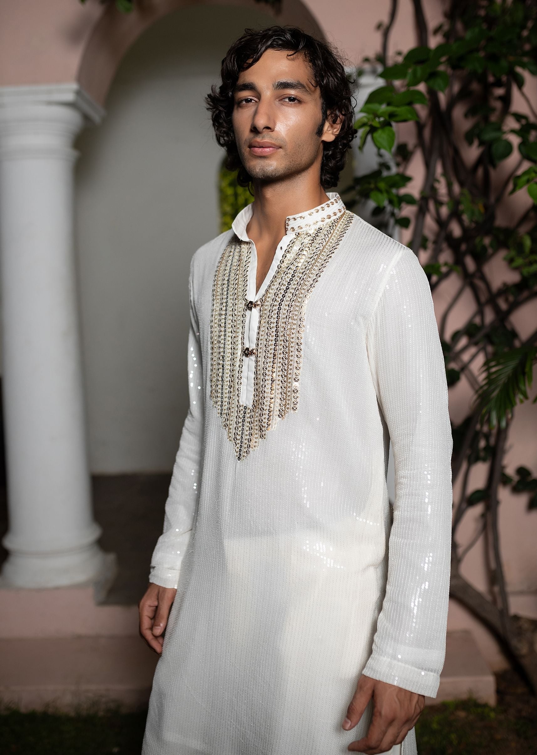 white_gold_sequin_kurta_with_loose-sg233668_8_4fcaa52a-b00b-4774-869f-5dd1d3fbcc82.jpg