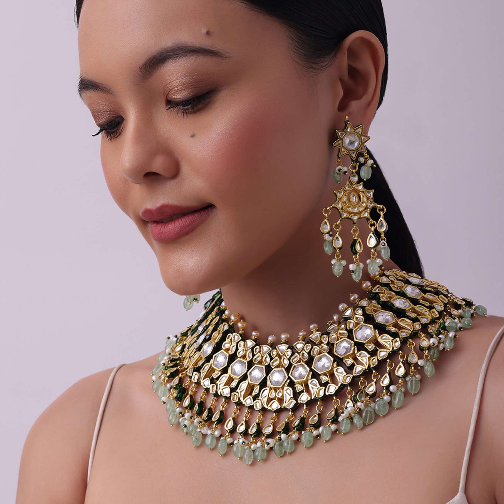 white_kundan_choker-sg173600_9_63c0b611-45cf-4c77-b6ad-122680c90333.jpg