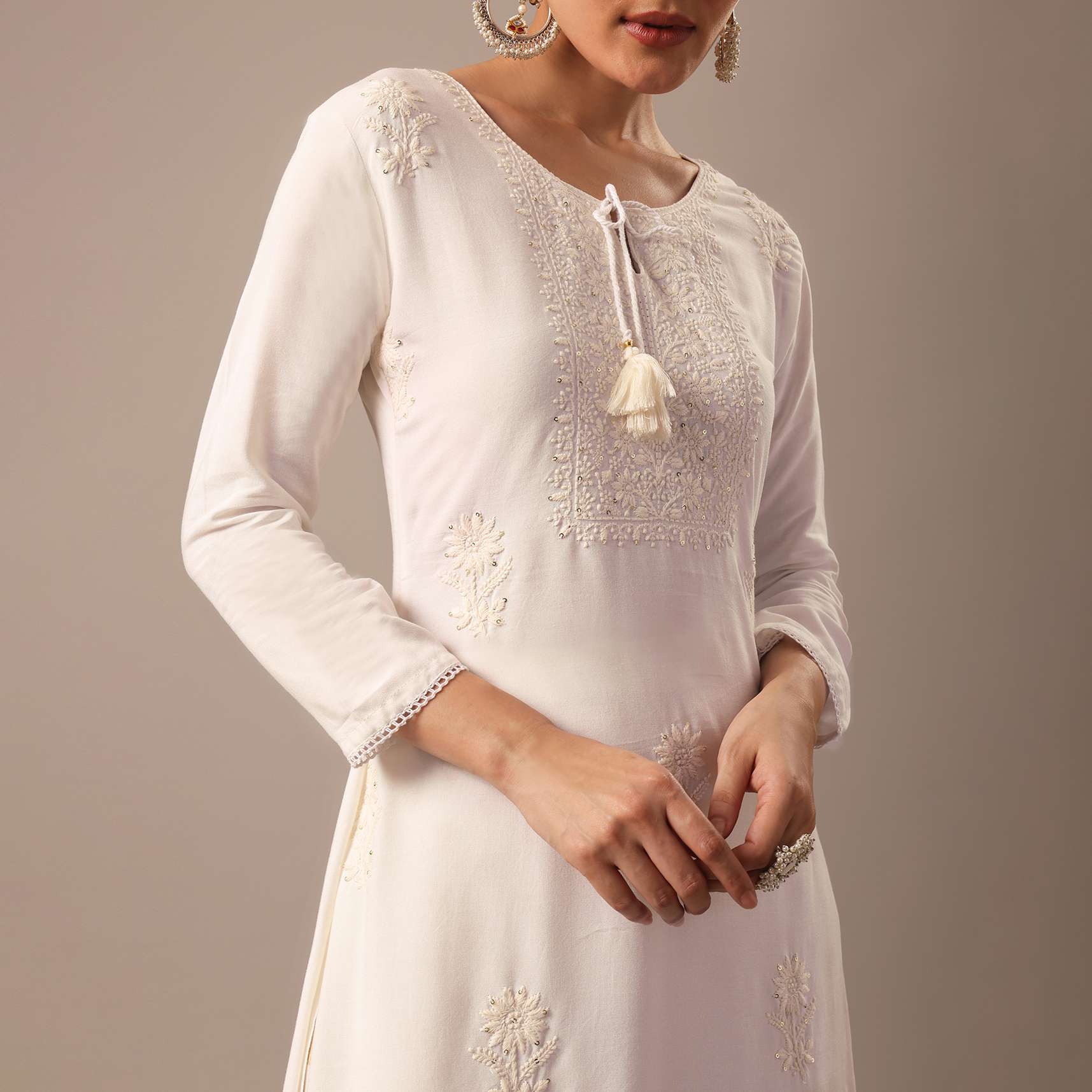 white_lucknowi_kurta_with_thread-sg179369_5_cea362c0-93a0-4c6c-956a-582b5b4e8ed0.jpg