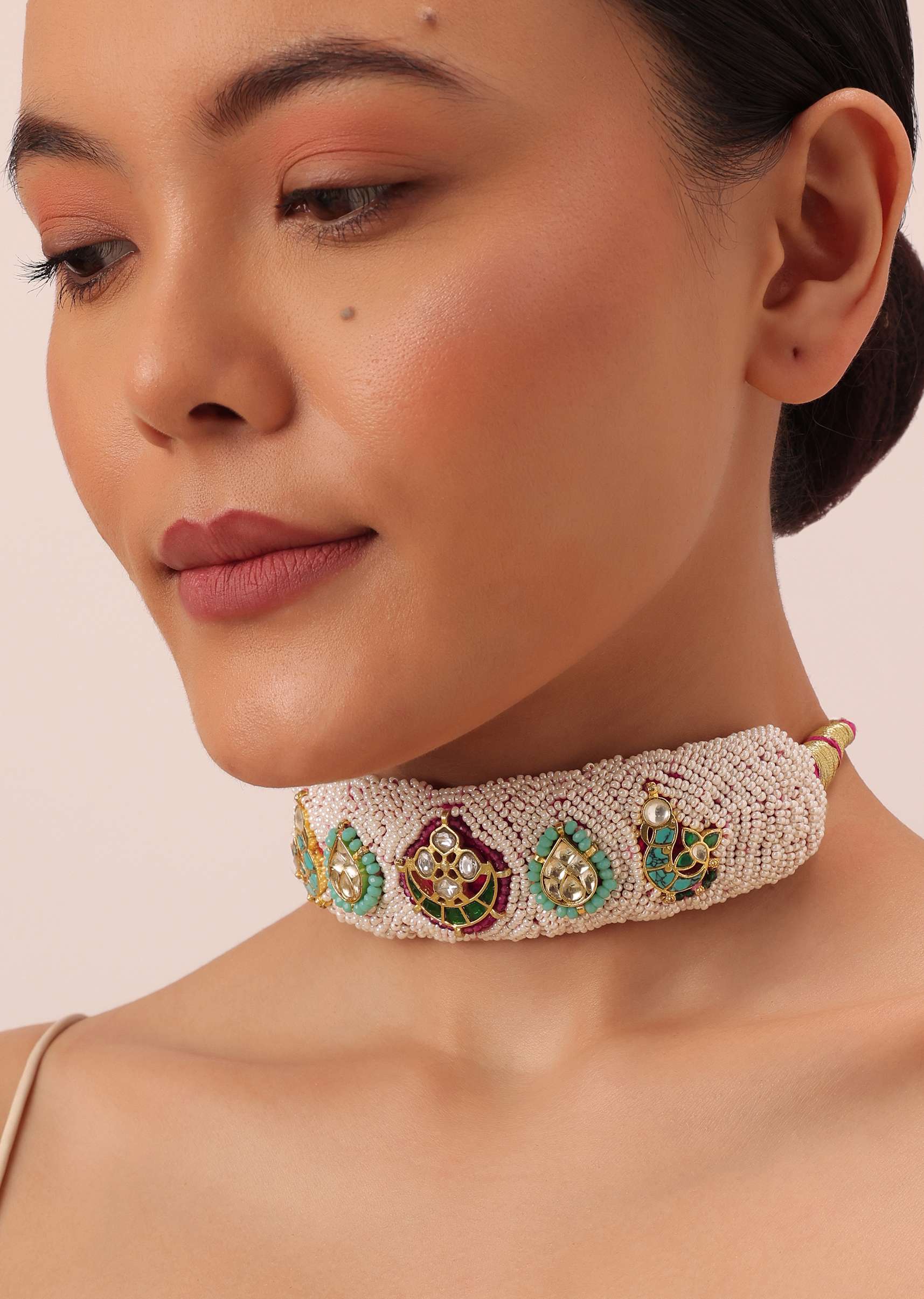 white_rajasthani_ponchi_choker_with_beaded-sg183699_29_9c7dba55-6b32-42a4-9d5c-c3c53df4295d.jpg