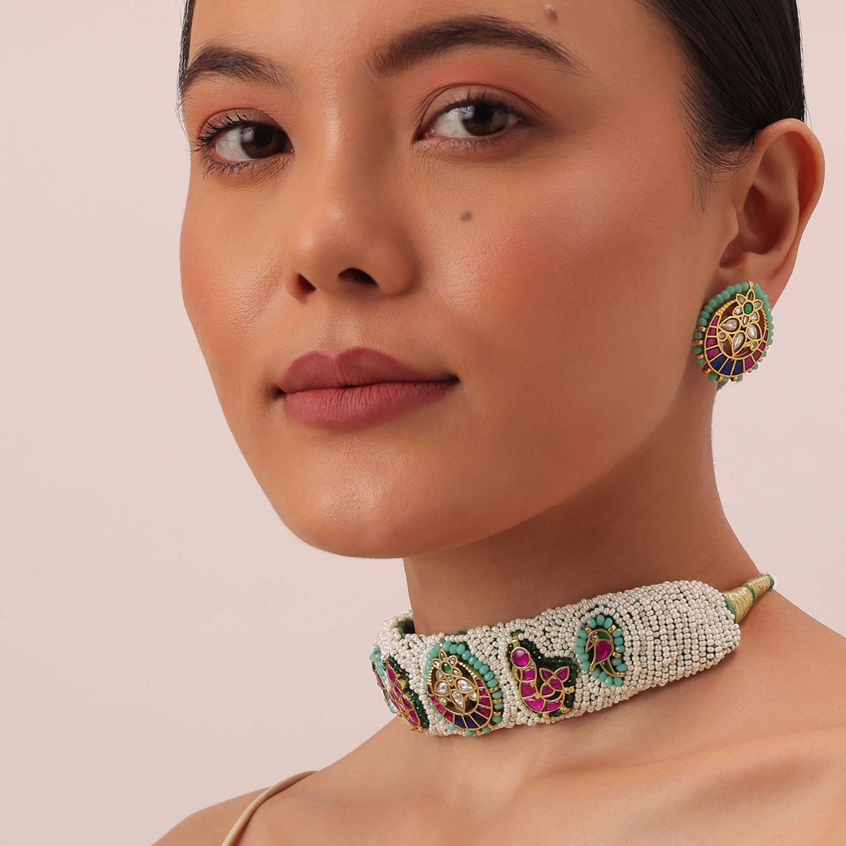 white_rajasthani_ponchi_kundan_studded_choker_with_stud_earrings-sg183700_15_48a4bbde-41f8-4a01-8ed5-92046857b498.jpg
