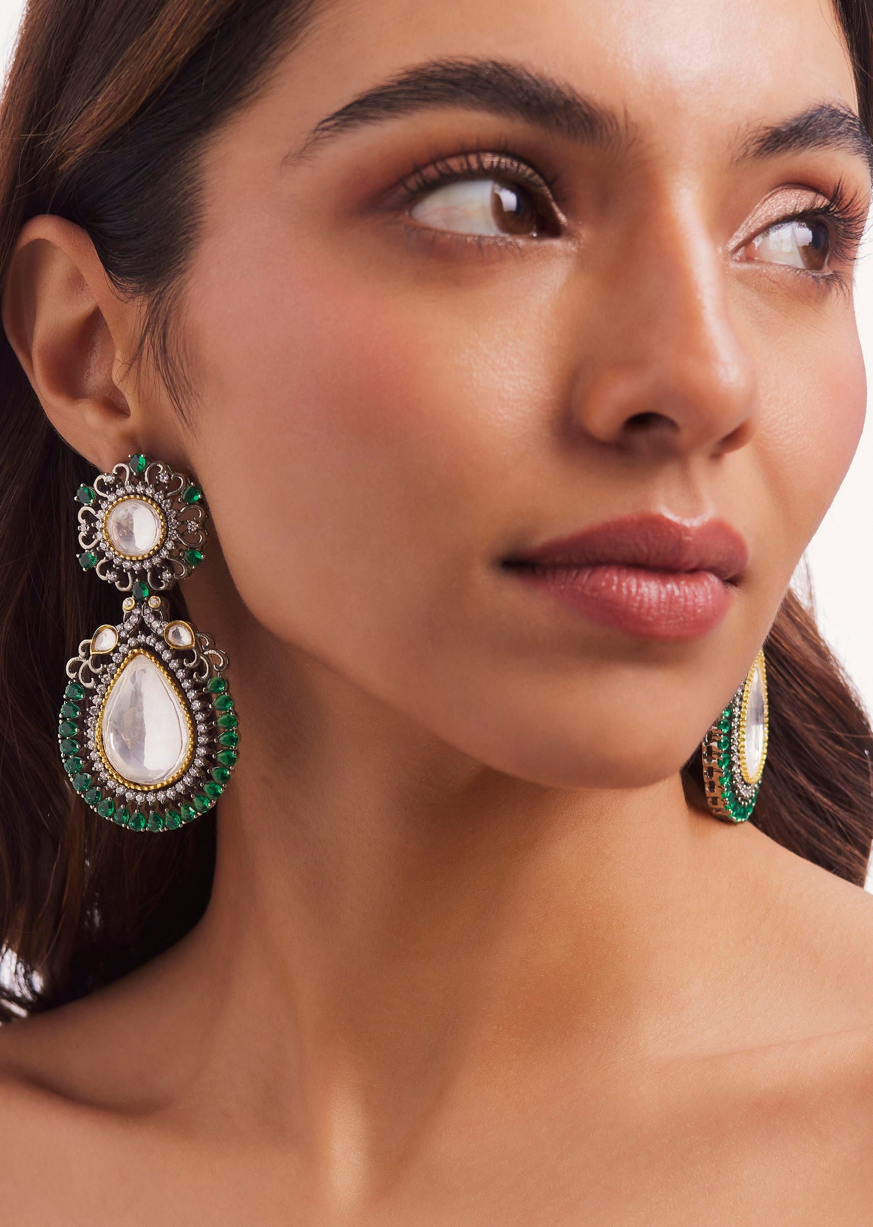 white_rhodium_finish_pearl_and_zircon-sg285358_1_23fe25d5-37f4-42f4-8a40-c924f03ecad6.jpg