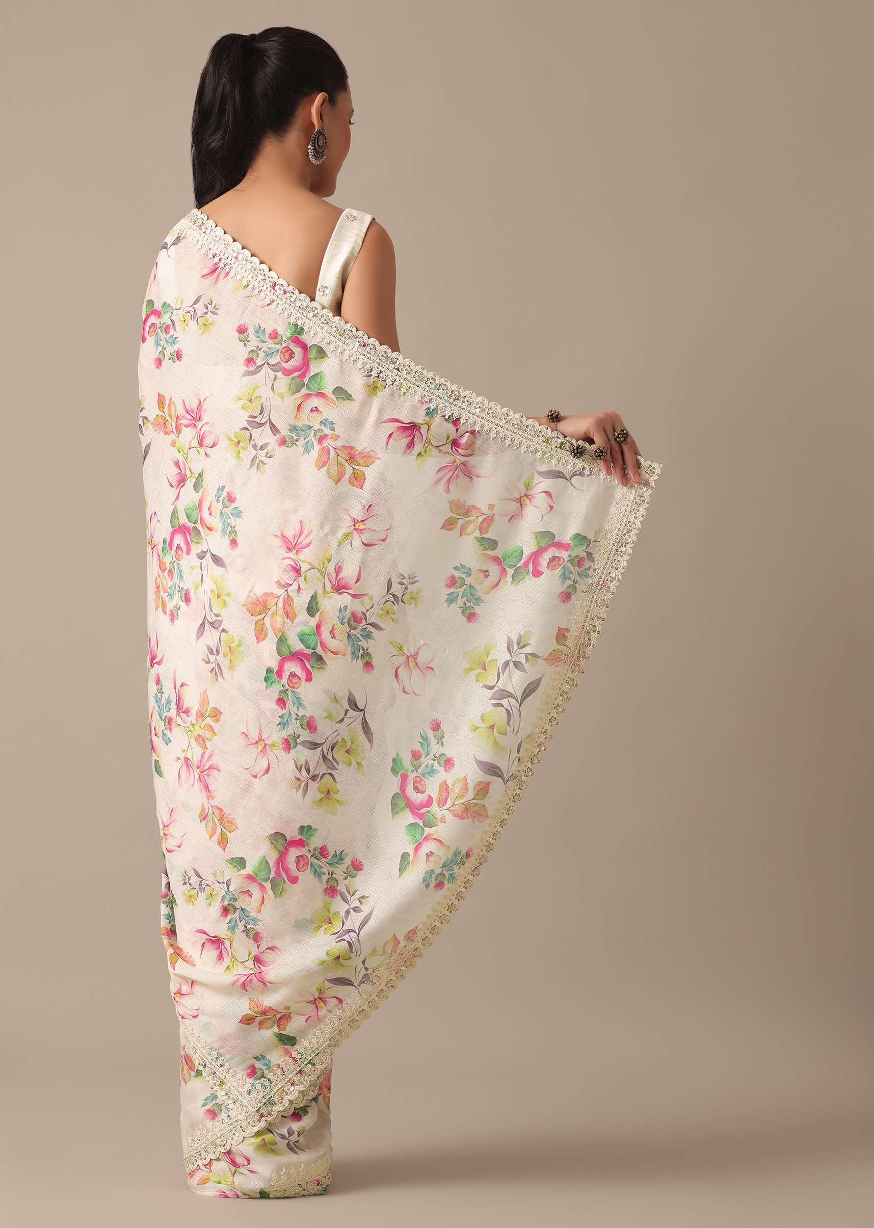 white_saree_with_floral_prints_and_unstitched_blouse_piece-sg182290_4_c475302b-7e08-49c6-8744-447be5a50fce.jpg