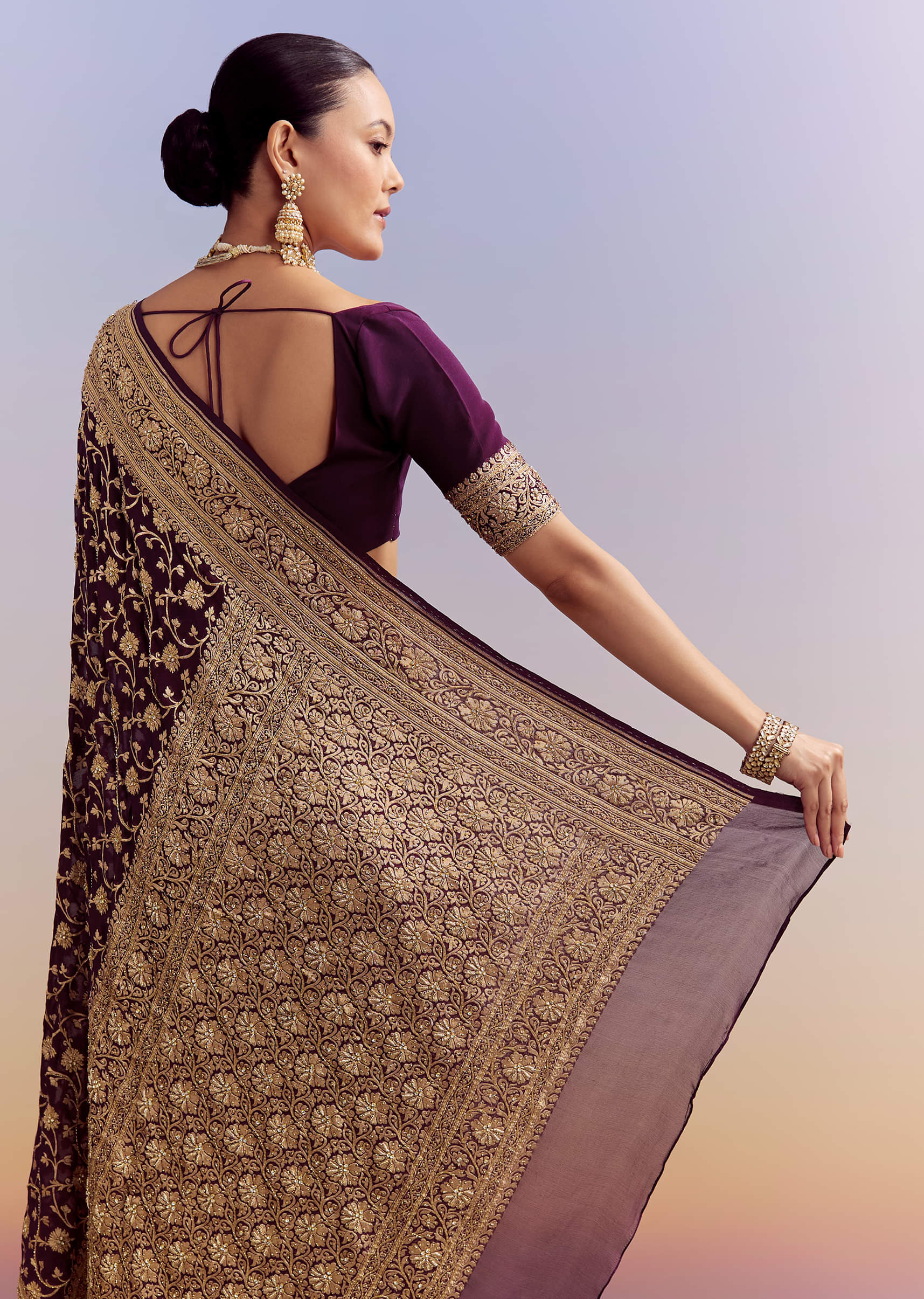 wine-banarasi-silk-saree-with-heavy-zari-and-jaal-work-sg169153-6.jpg