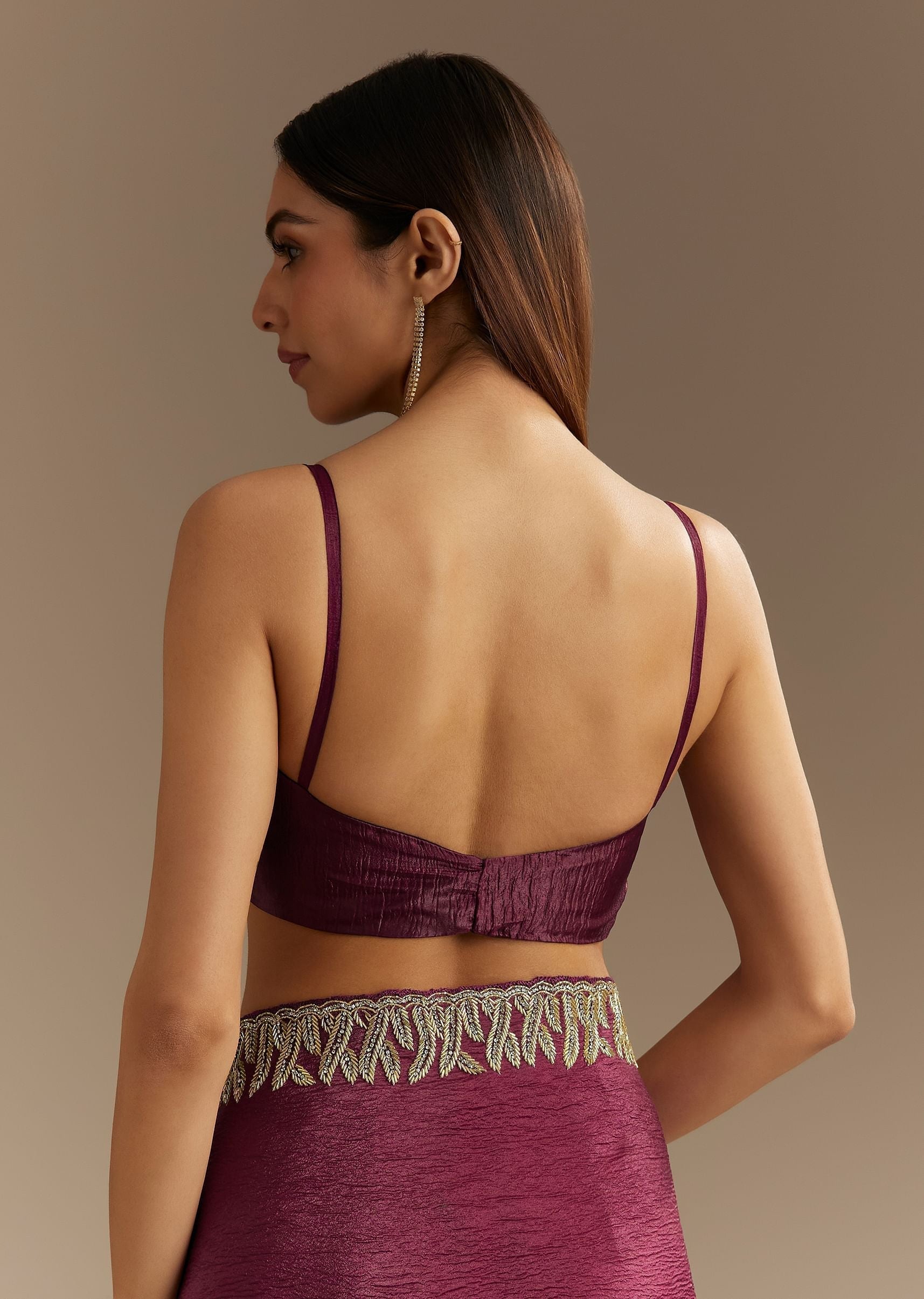 wine-crushed-tissue-saree-with-cutdana-and-stone-embroidery-sg294661-9_e4fd3dbe-6bbc-4716-907a-399f3a82151f.jpg