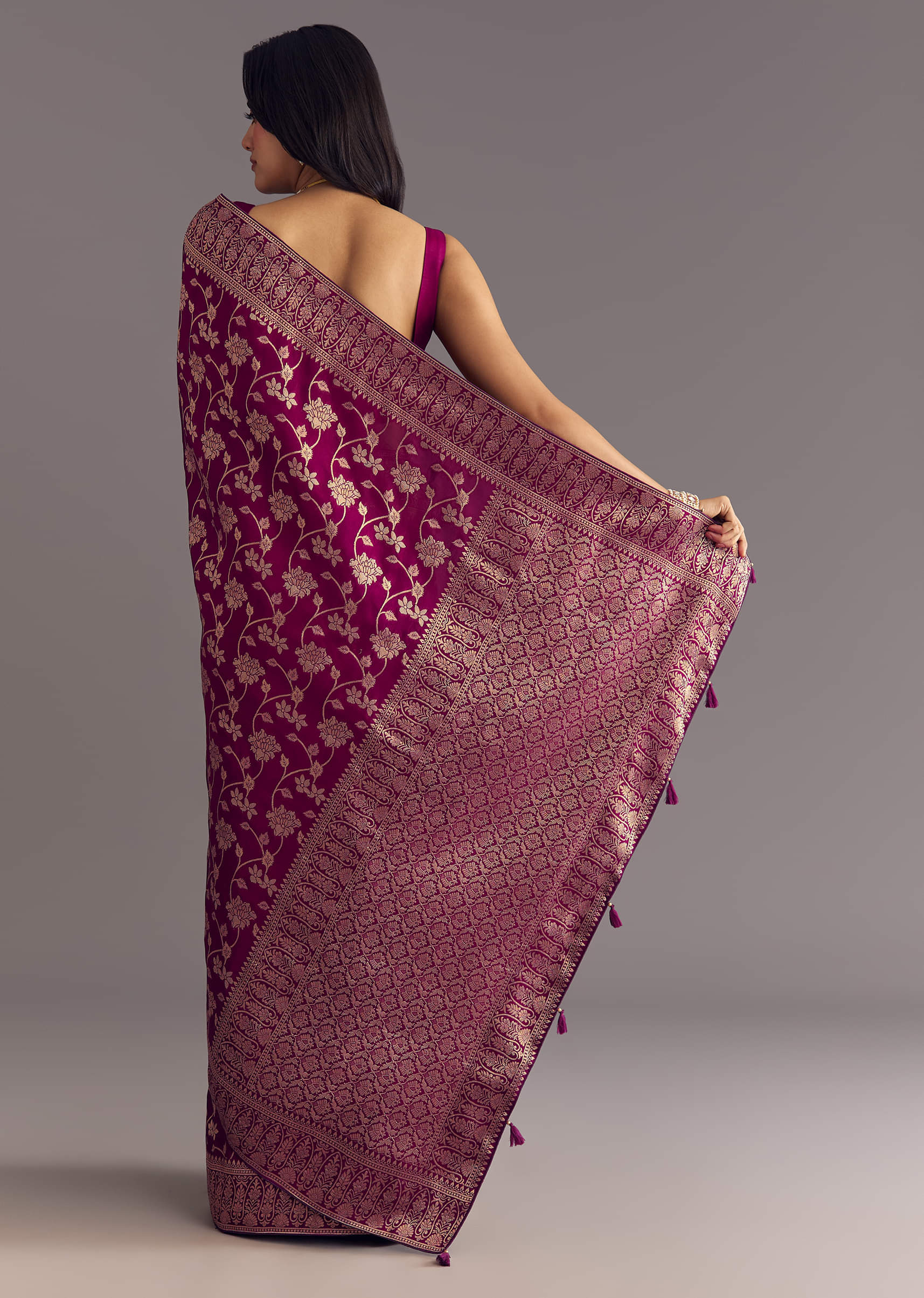 wine-dola-silk-saree-with-zari-jaal-and-border-work-sg284659-4_9a954cde-a598-48dd-8819-b28974b79020.jpg