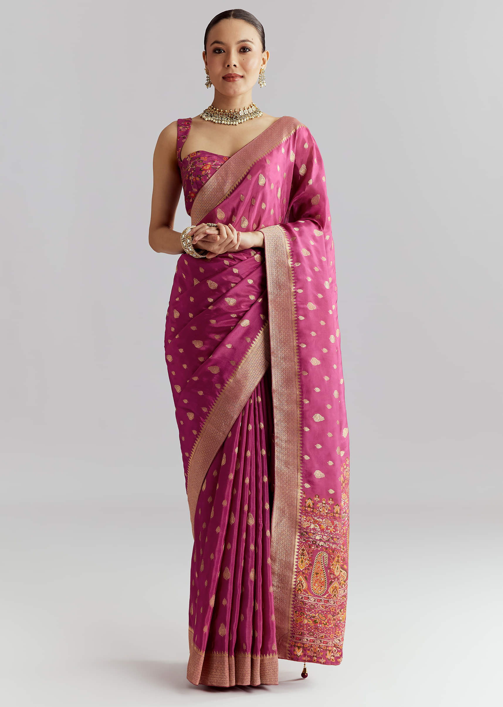 wine-dola-silk-woven-saree-with-golden-zari-embroidery-sg350713-1.jpg