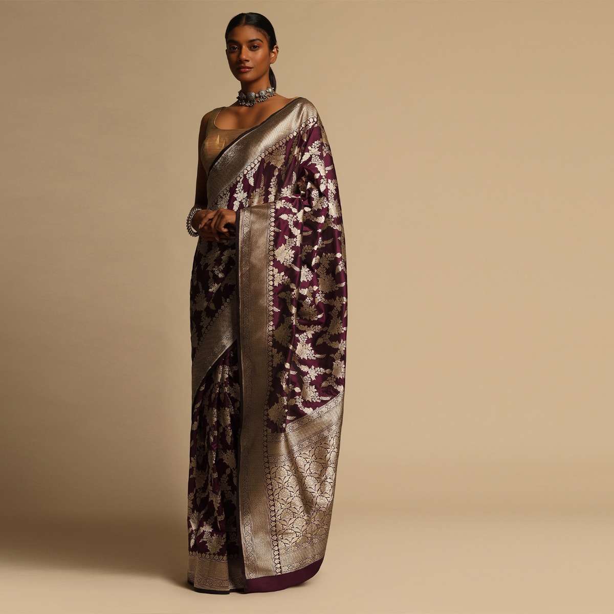 wine-purple-banarasi-saree-in-pure-handloom-silk-with-woven-floral-jaal-and-floral-border-along-with-unstitched-blouse-piece-online-kalki-fashion-v001nrs198y-sg63477_3_9e3abf3b-d875-4_b2d52032-cb6e-4318-8b3c-5945c725269f.jpg
