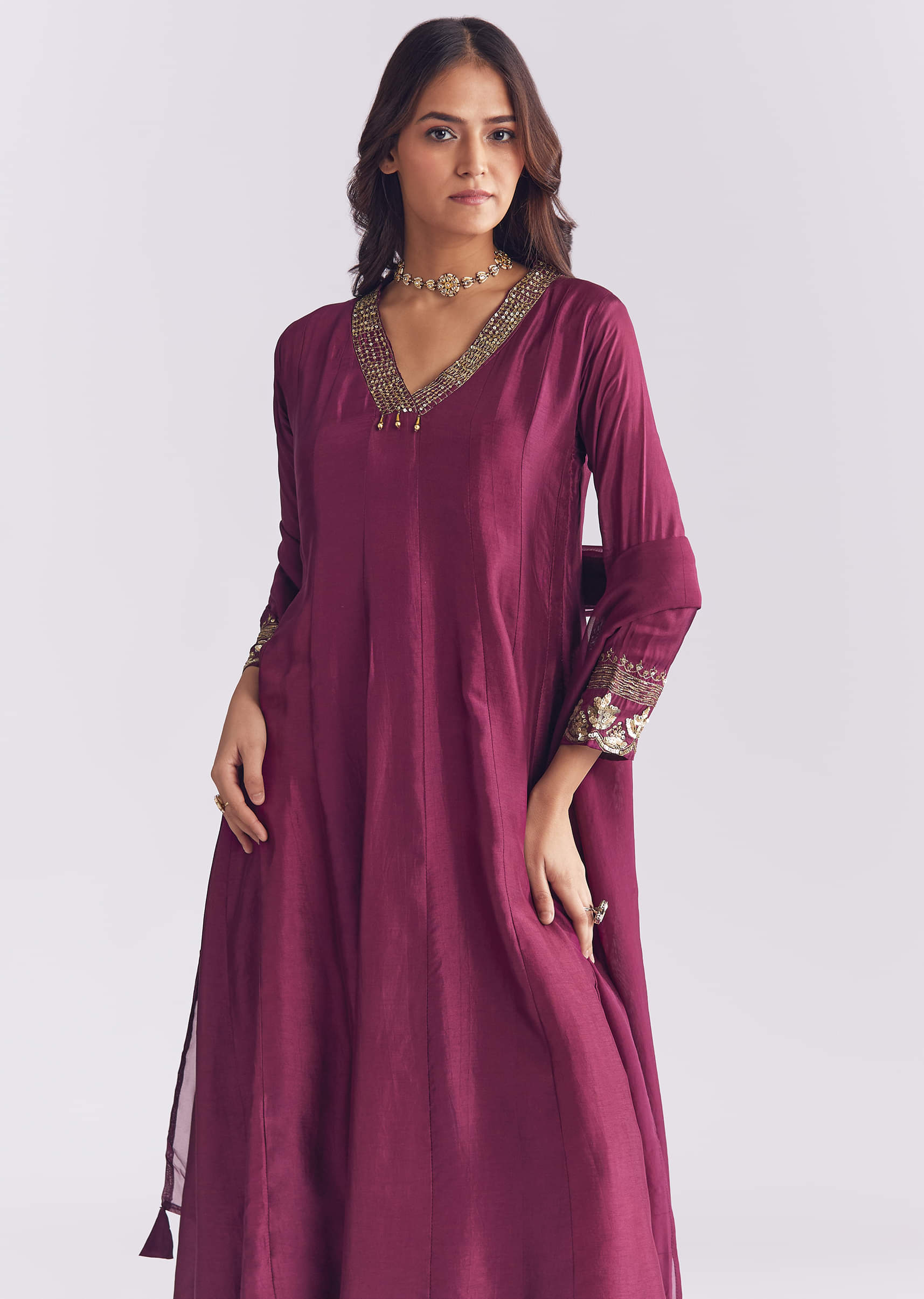 wine-silk-anarkali-suit-with-sequins-and-cutdana-work-sg354683-4.jpg