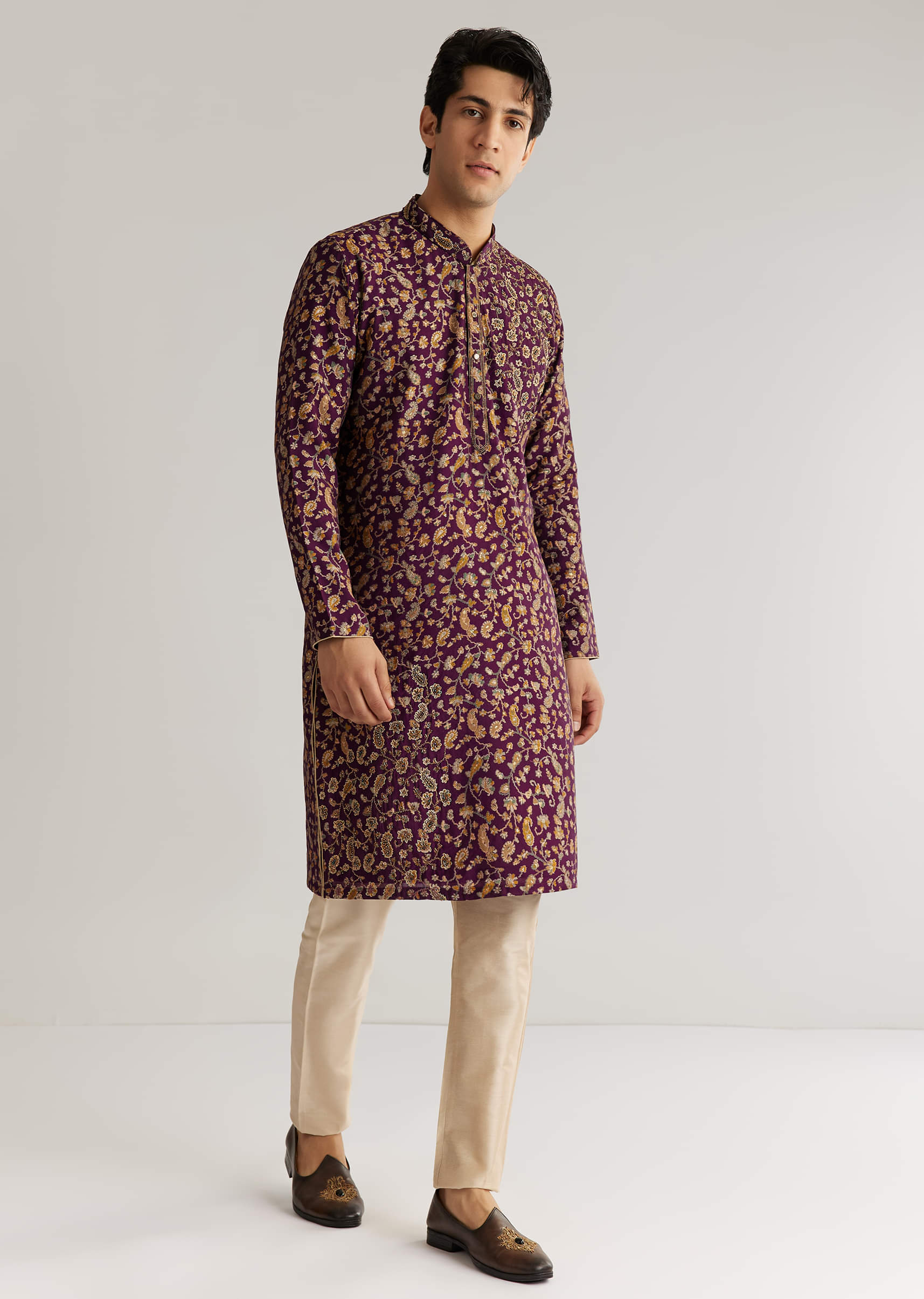 wine-silk-floral-printed-kurta-set-with-cutdana-work-sg323912-5_385322bd-73fa-488e-b3e7-a66290933305.jpg