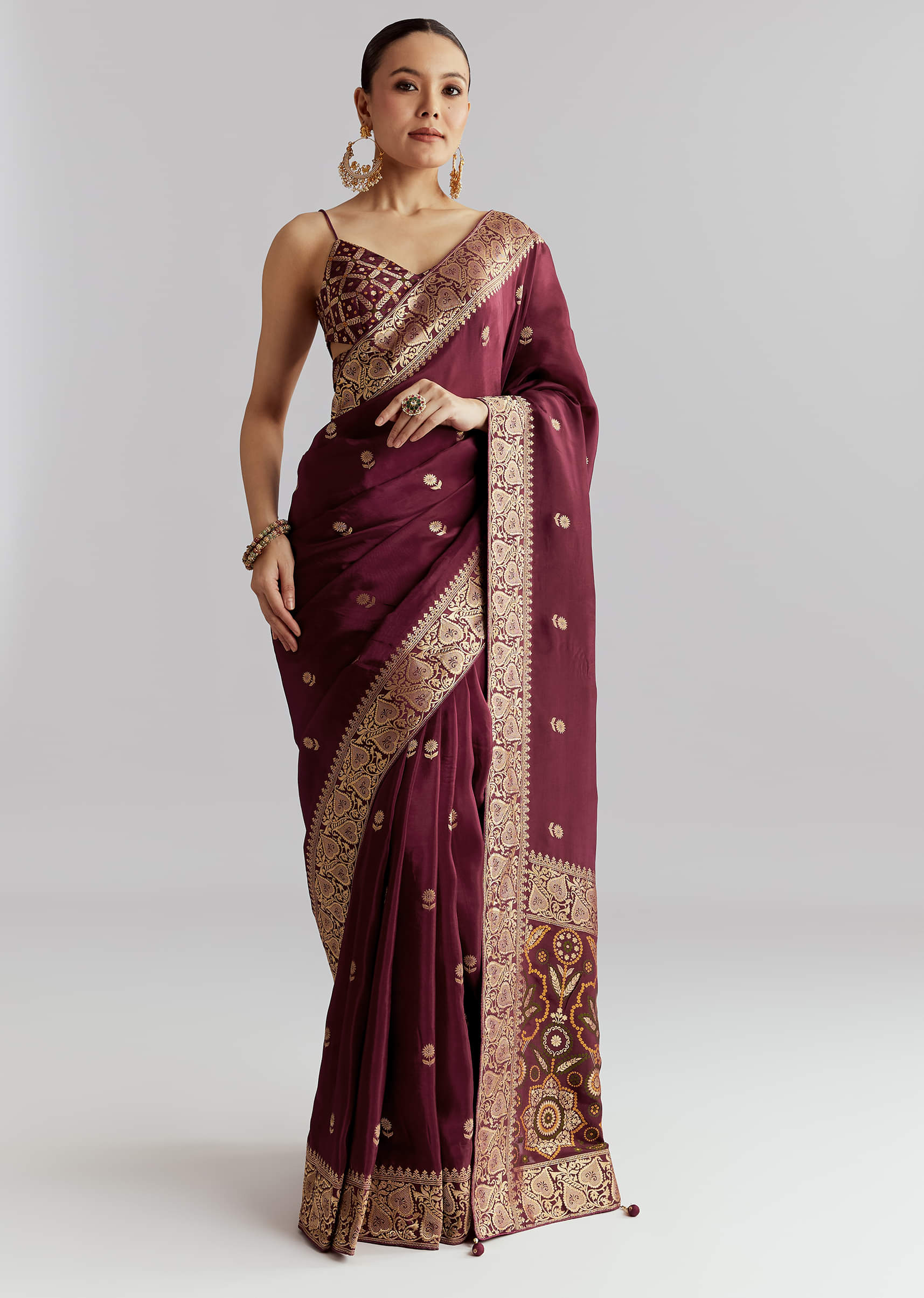 wine-silk-woven-saree-with-floral-motif-work-sg350483-1.jpg