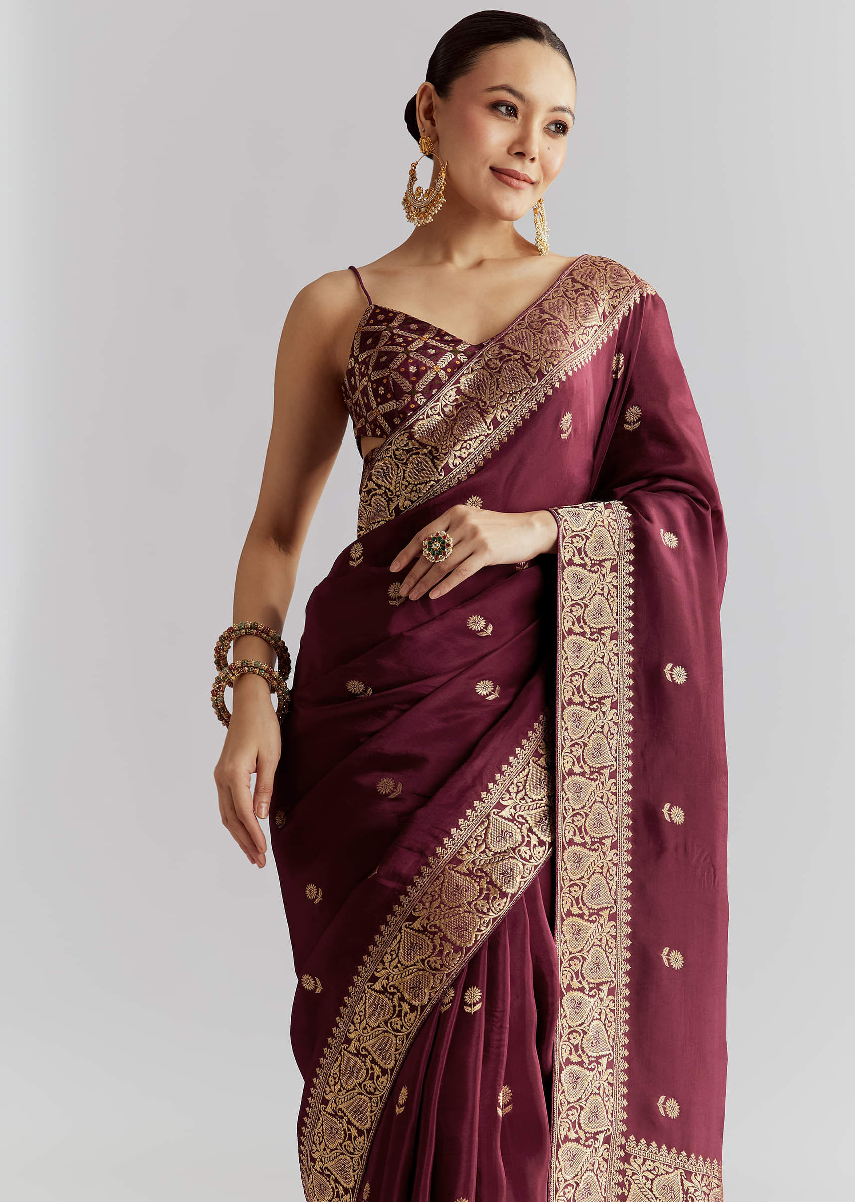 wine-silk-woven-saree-with-floral-motif-work-sg350483-5.jpg