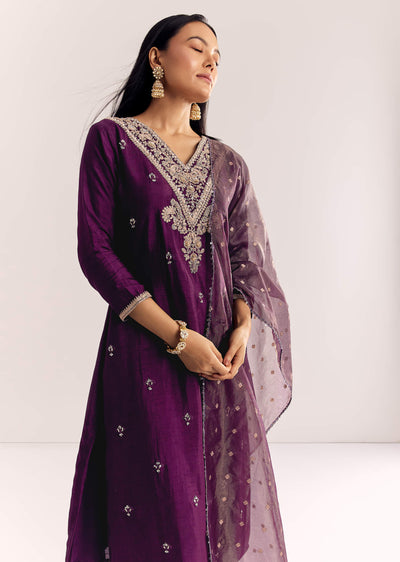wine-zardosi-work-dola-silk-kurta-suit-with-organza-dupatta-sg324459-1_fb883f6f-008f-426d-a774-1b5408a6ba63.jpg
