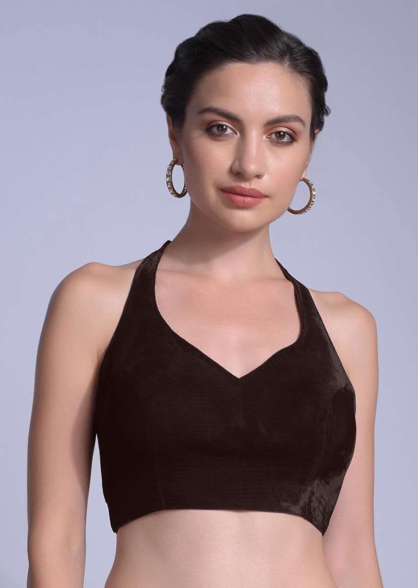 wine_blouse_in_velvet_with_halter_straps_and_sweetheart_neckline_online_-_kalki_fashion_3__1_5_611a5d37-1dc0-47ea-9c64-77cb6dfdfa55.jpg